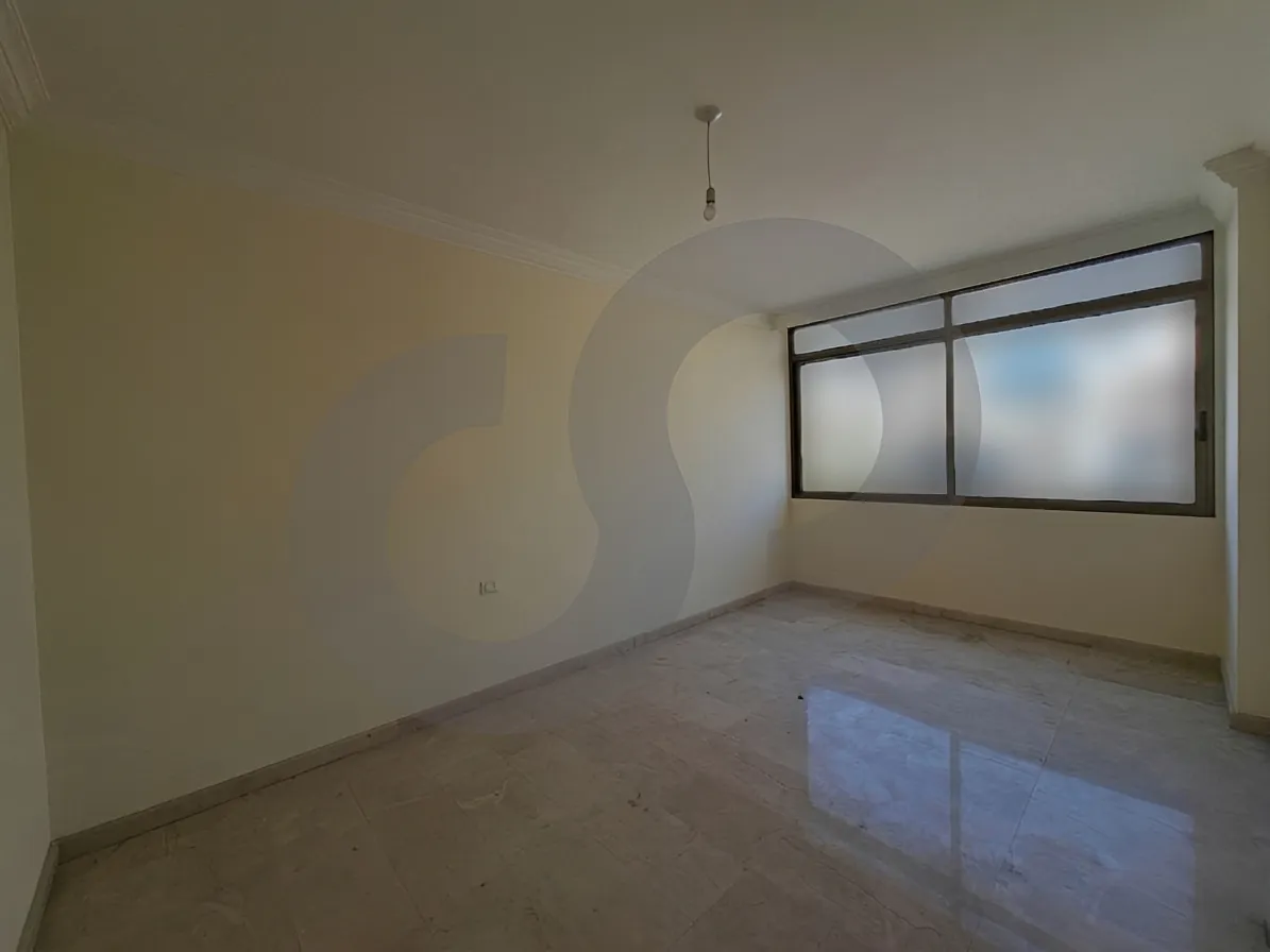 Apartment for Sale in Mazraat Yachoua - 2 bed, 2 bath