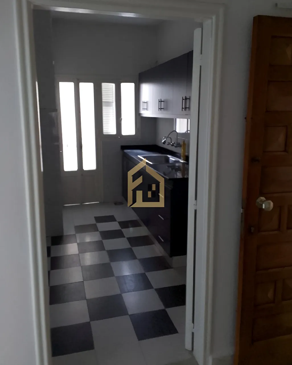 Apartment for rent in Achrafieh, Beirut, Lebanon - 2 bed, 2 bath