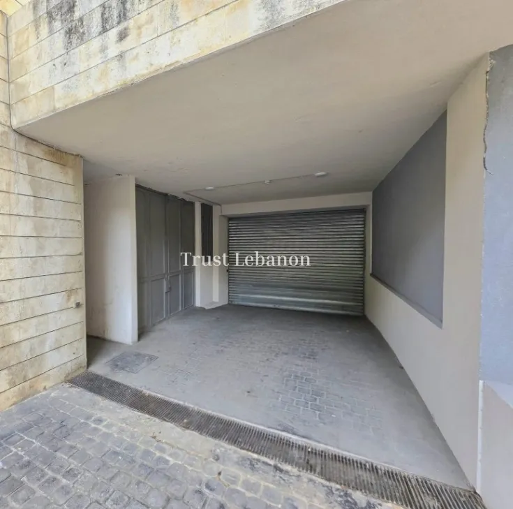 Warehouse for sale in Baabda, Lebanon