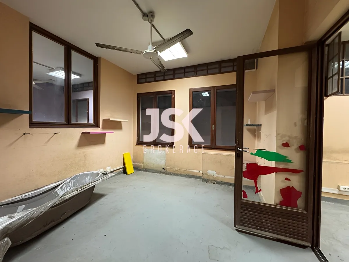 Warehouse for rent in Hazmieh
