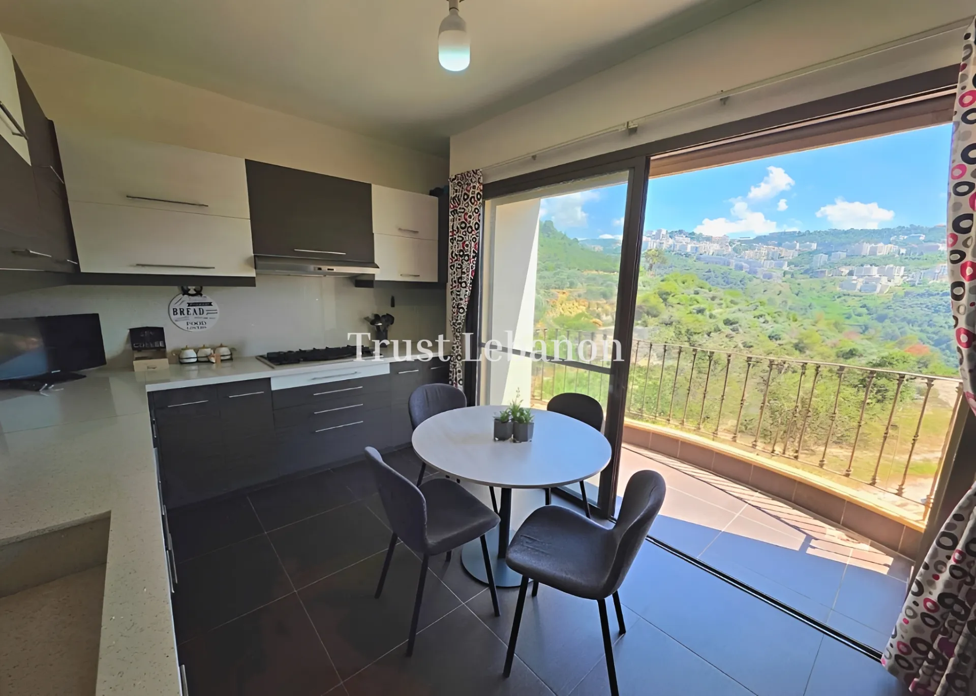 Duplex for rent in Mansourieh, Lebanon
