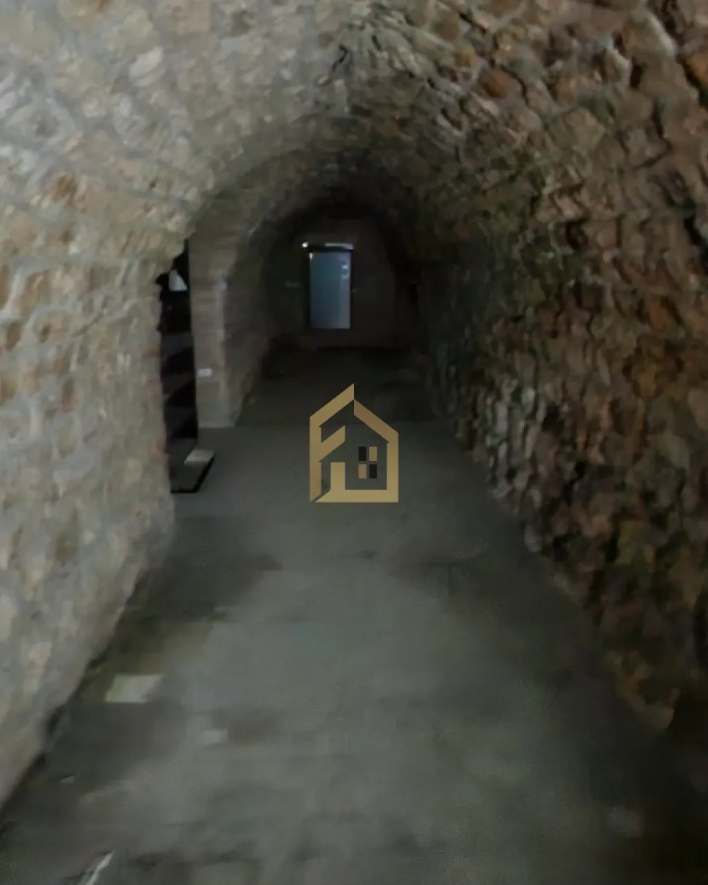 Shop for rent in Broummana, Lebanon