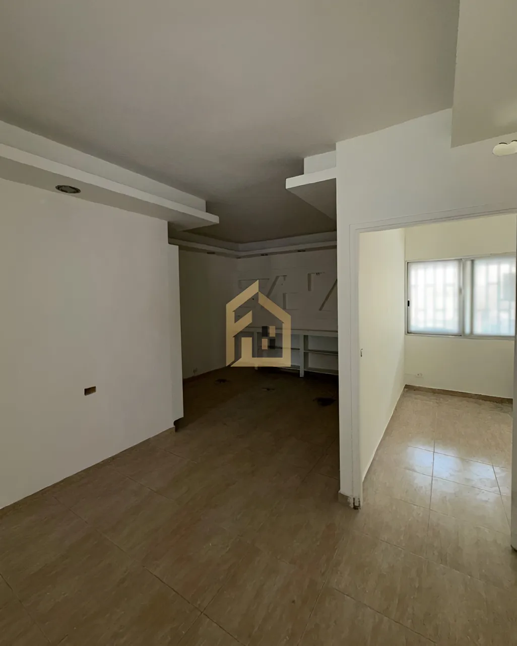 Shop for rent in Zalqa, Lebanon