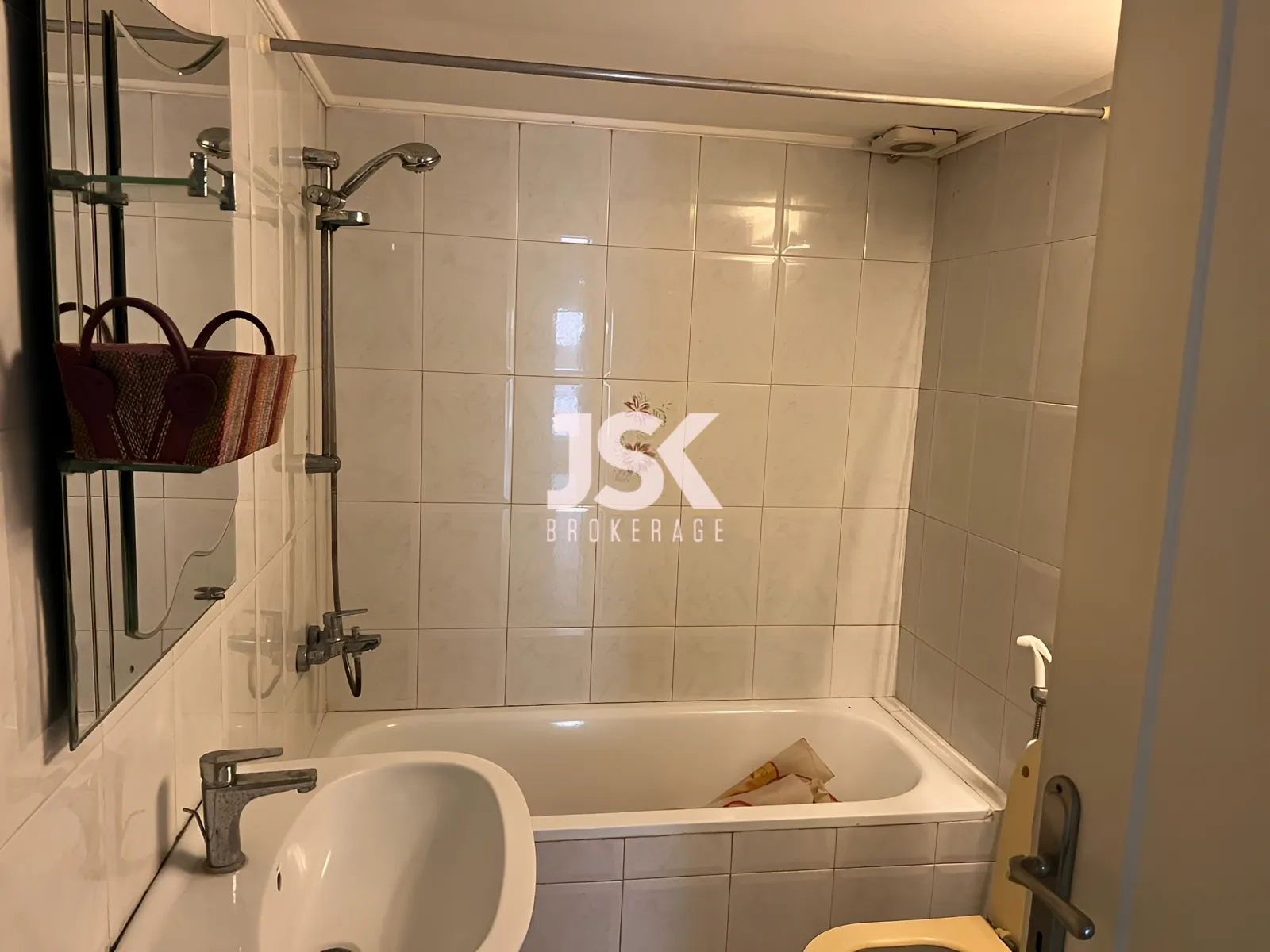 Apartment for Sale in Haret Hreik
