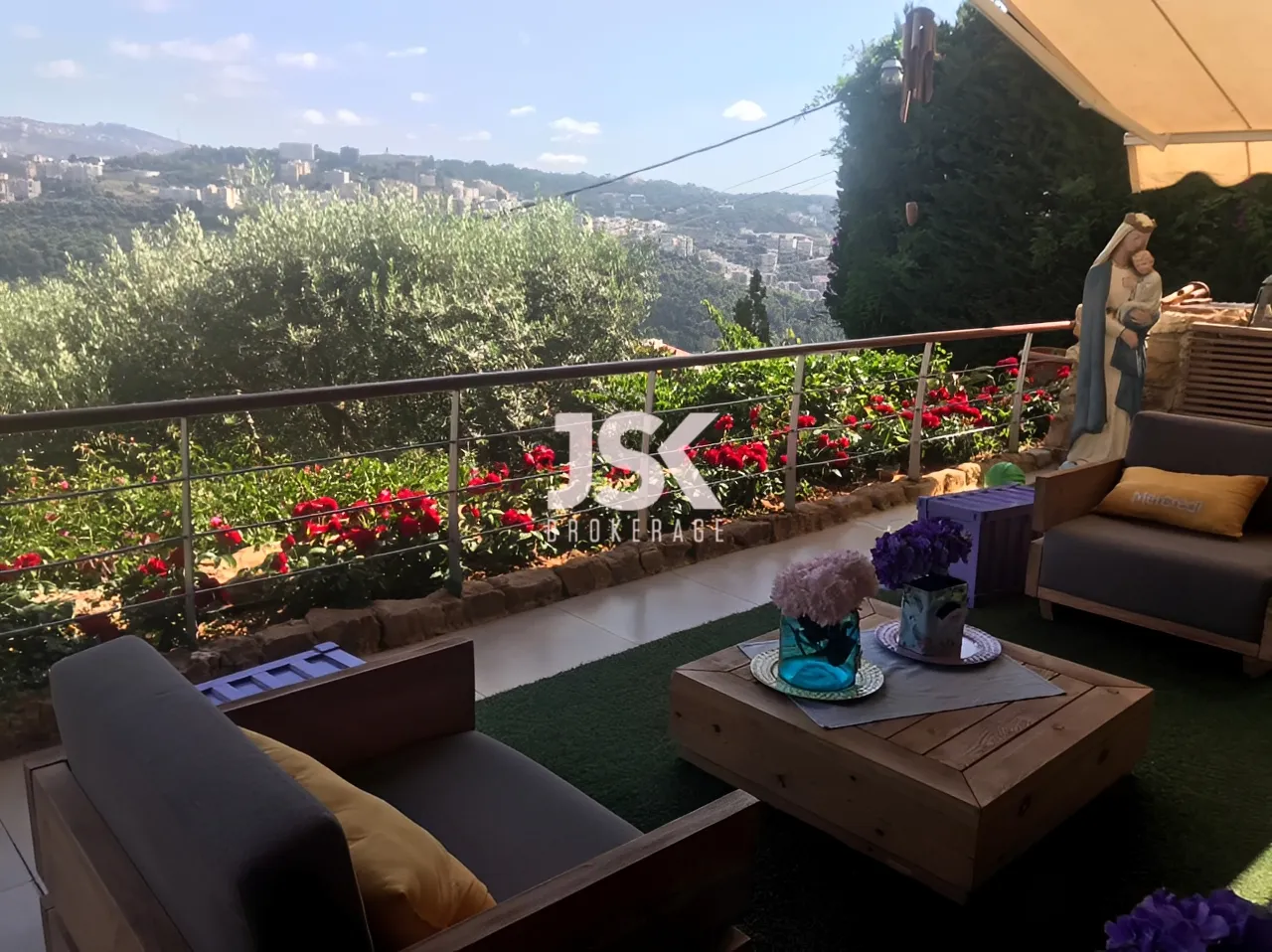 Apartment for Sale in Mansourieh - 4 bath