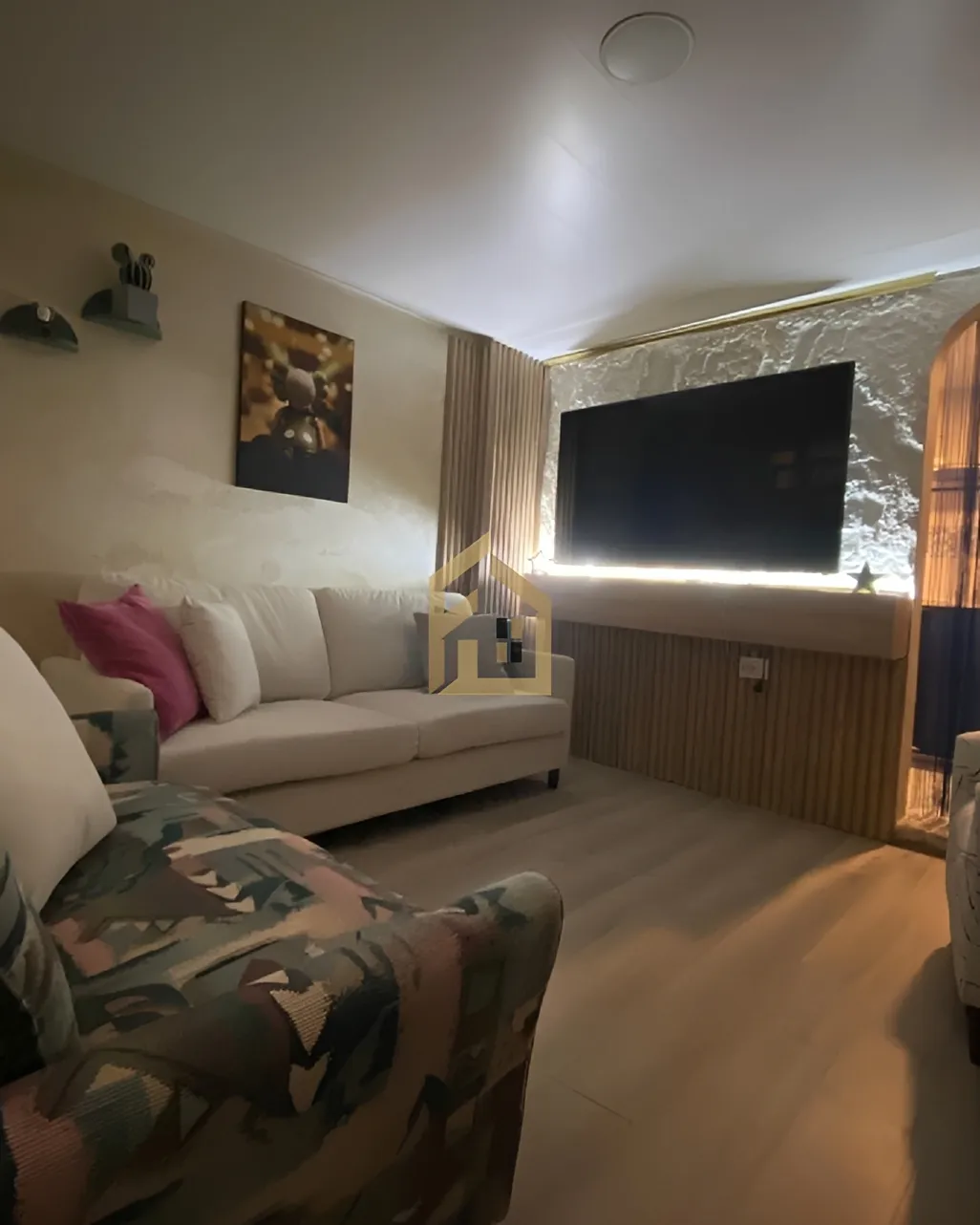 Apartment for rent in Achrafieh, Beirut, Lebanon - 1 bed, 1 bath