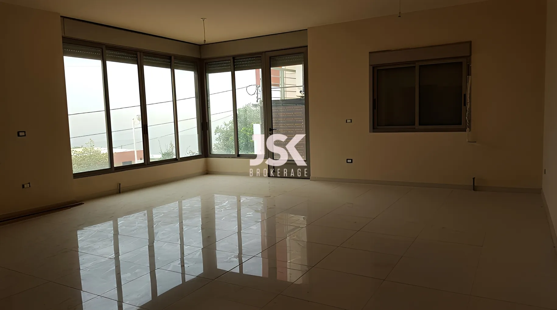 Apartment for Sale in Blat - 2 bed, 3 bath