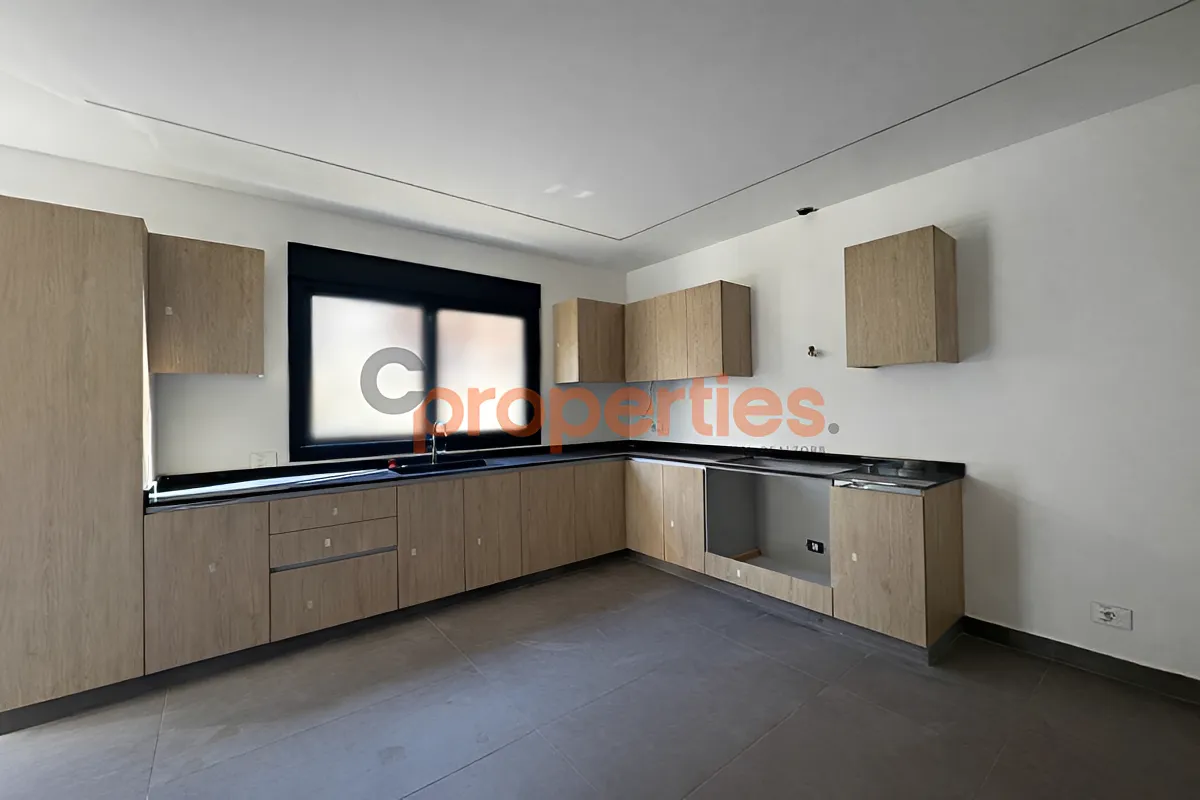 Apartment for Sale in Montiverdi - 3 bed, 4 bath