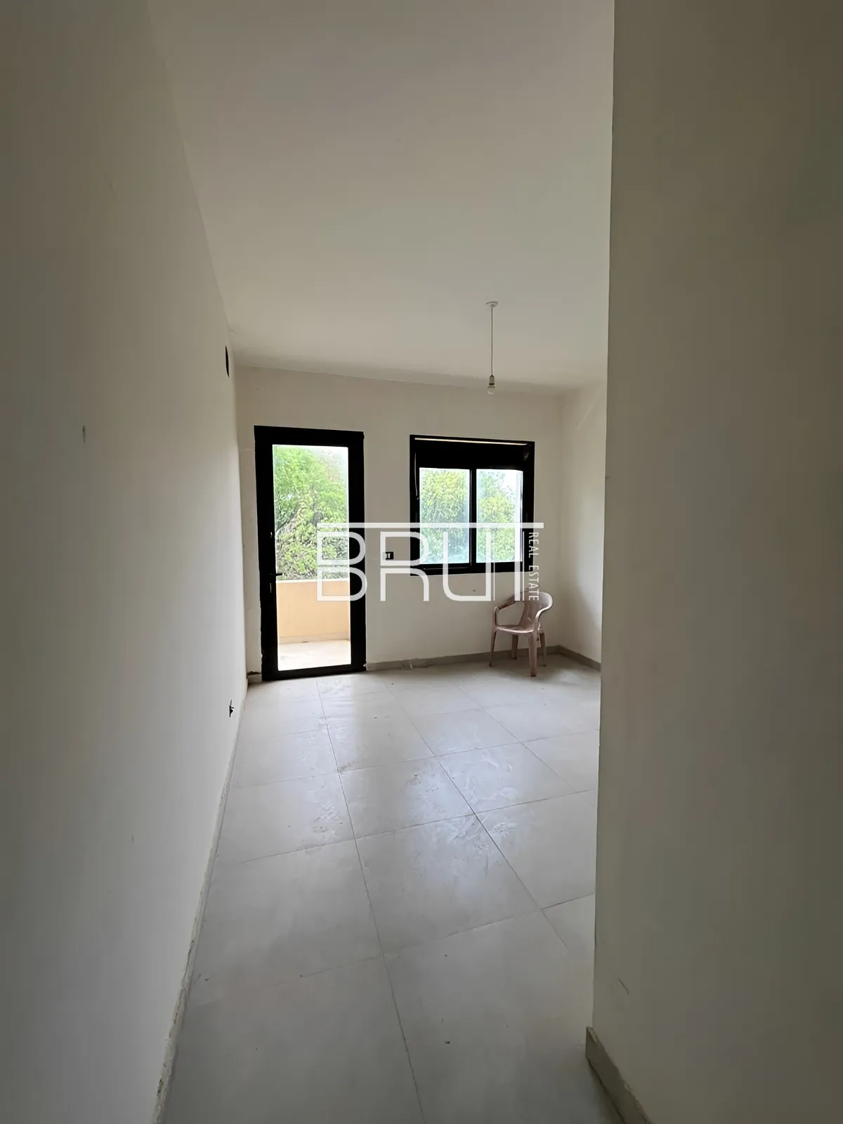 Apartment for Sale in Ballouneh