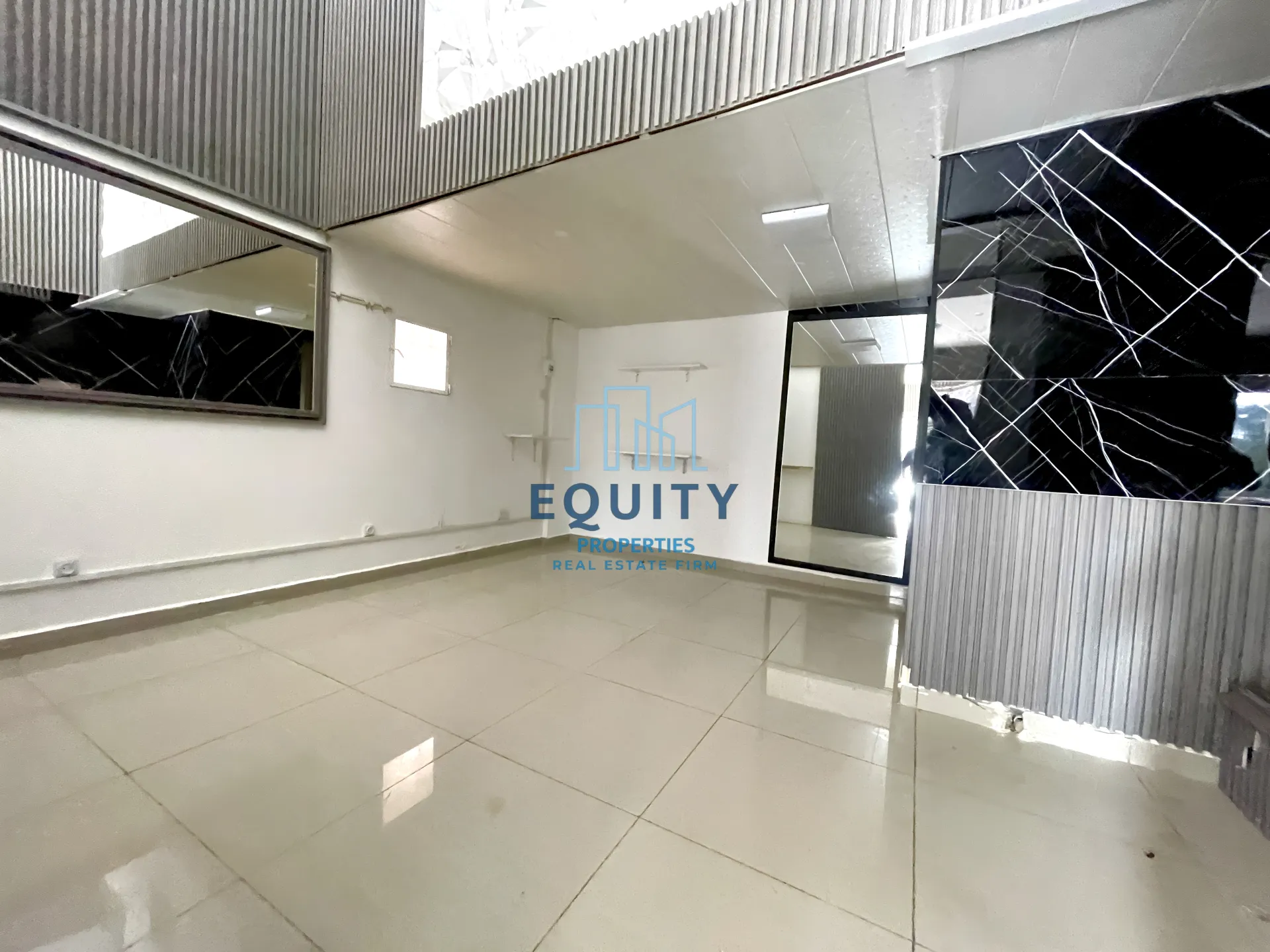 Shop for rent in Zouk Mkayel