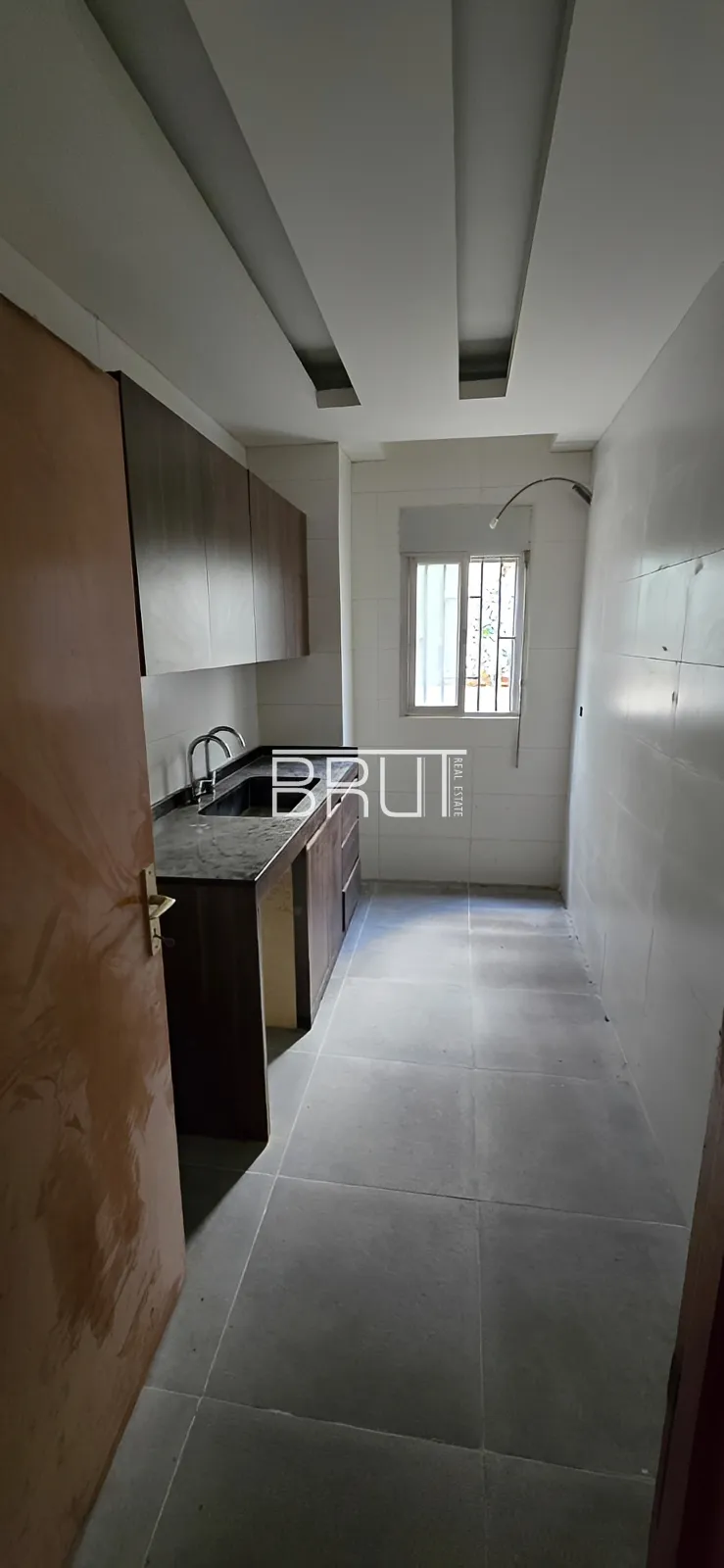 Apartment for Sale in Ballouneh