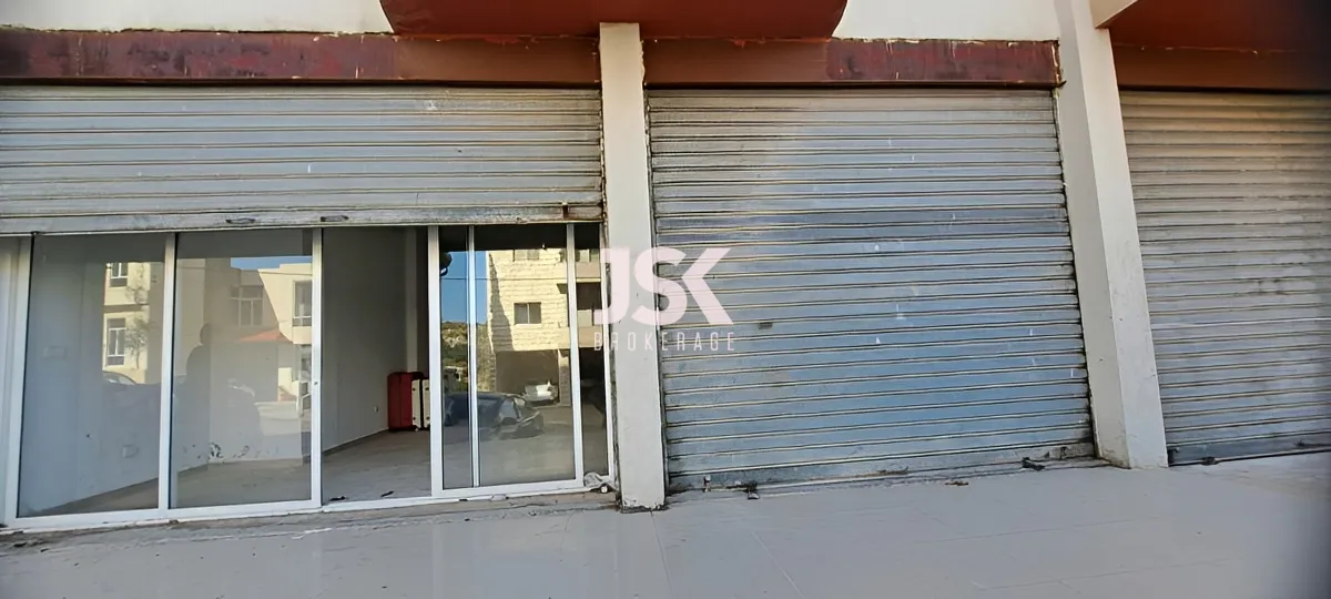 Office for Sale in Mestita