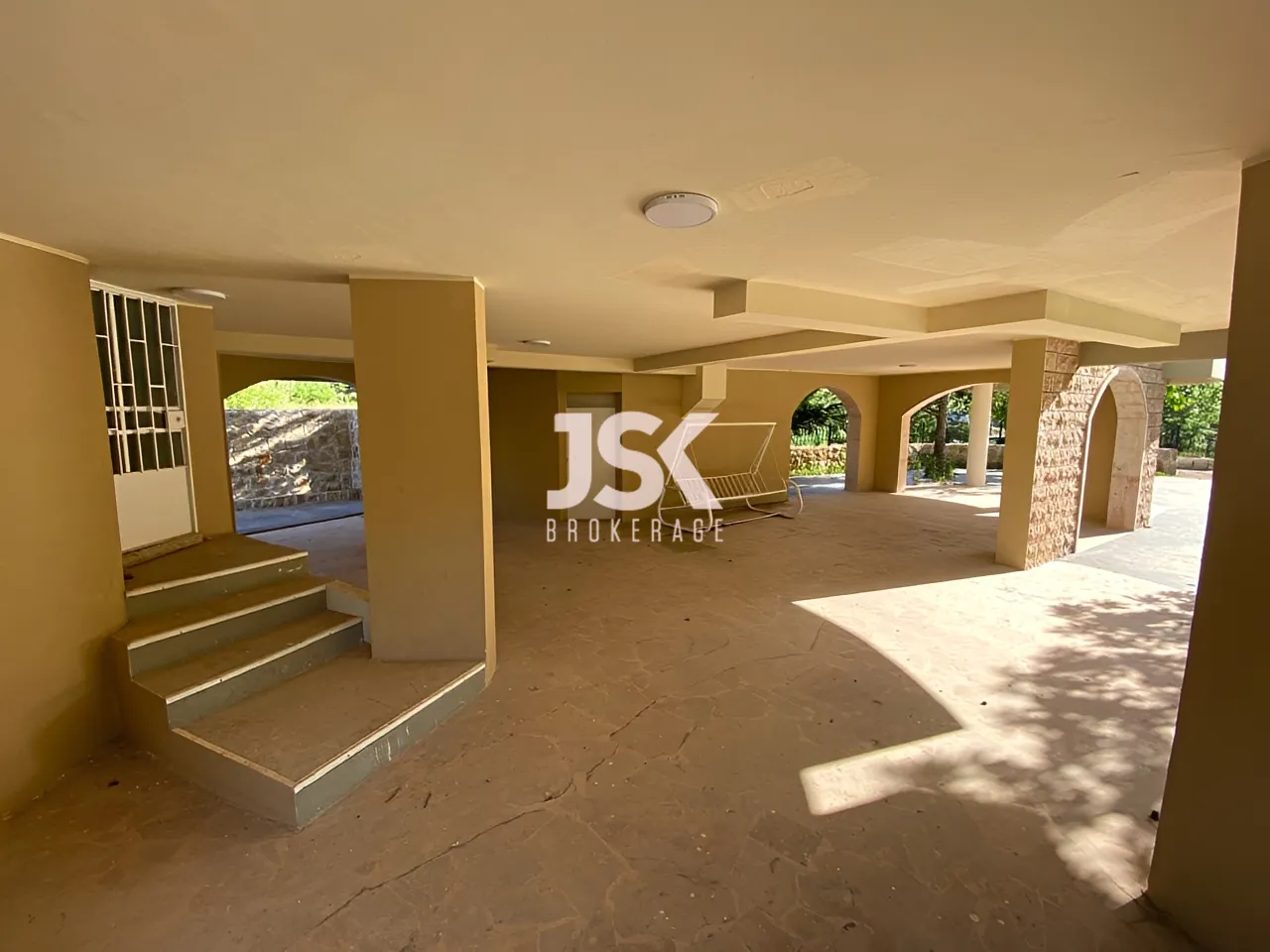Villa for Sale in Laqlouq