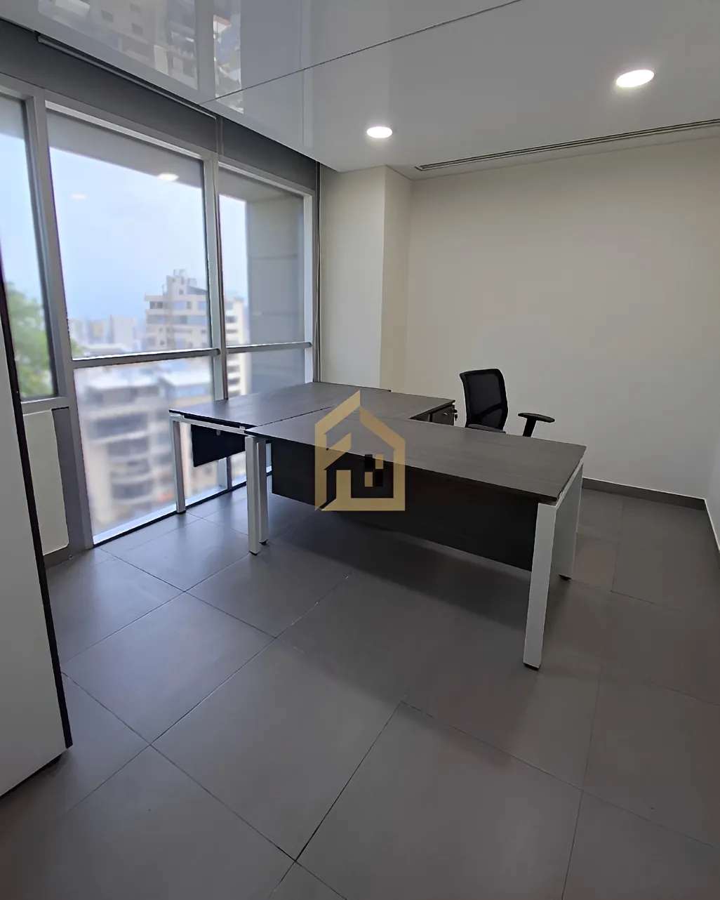 Office for rent in Sin El Fil, Lebanon