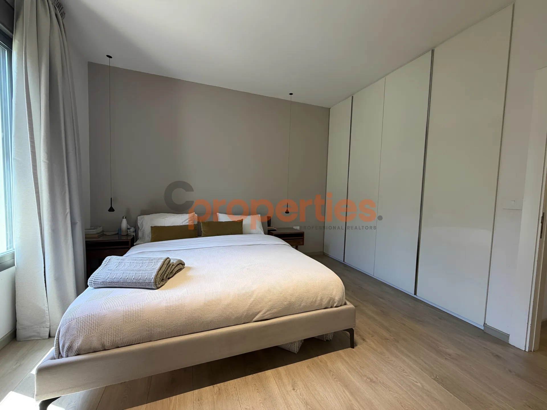 Apartment for Sale in Ballouneh