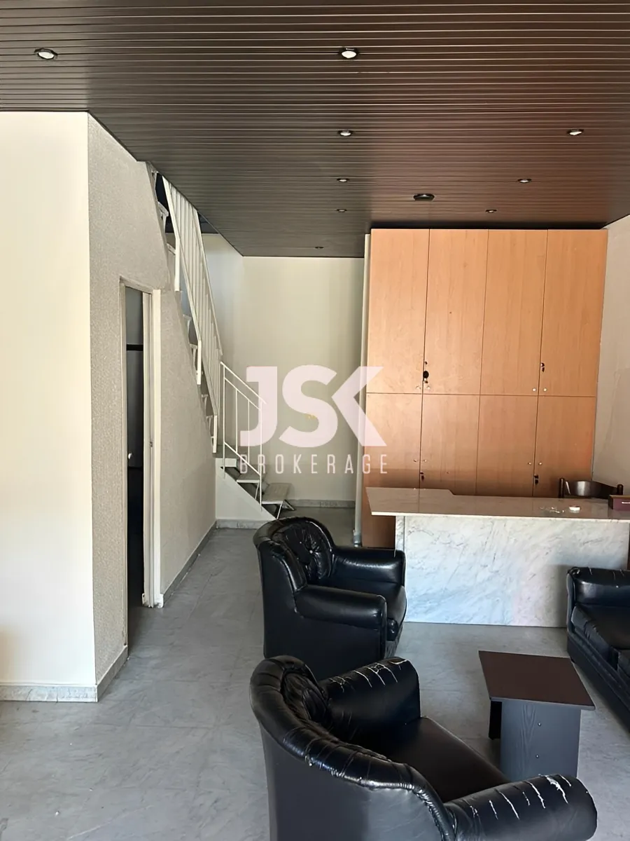 Office for rent in Daoura