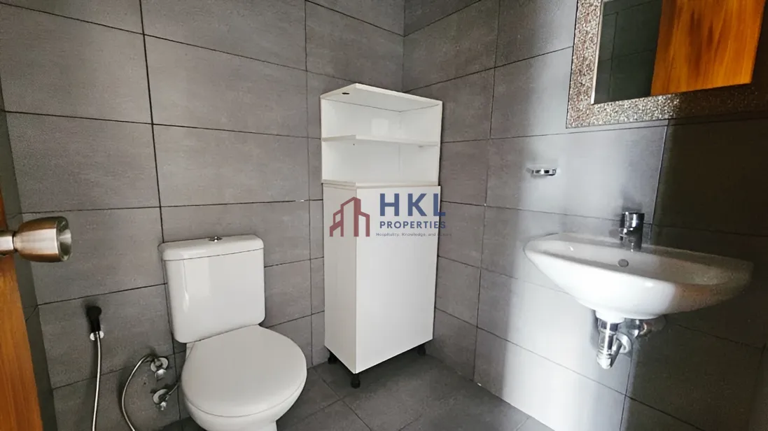 Office for rent in Ain Al Mraiseh, Beirut, Lebanon