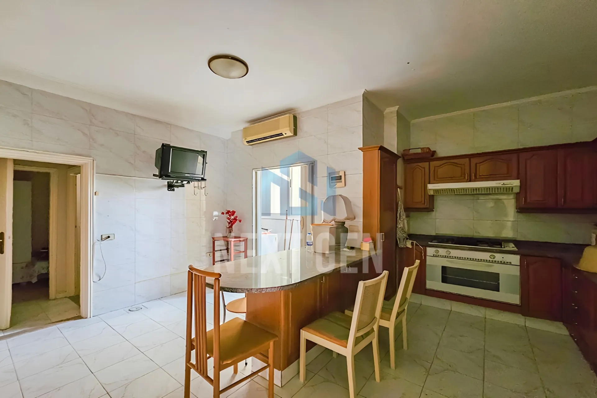 Apartment for rent in Ain El Tineh, Beirut, Lebanon