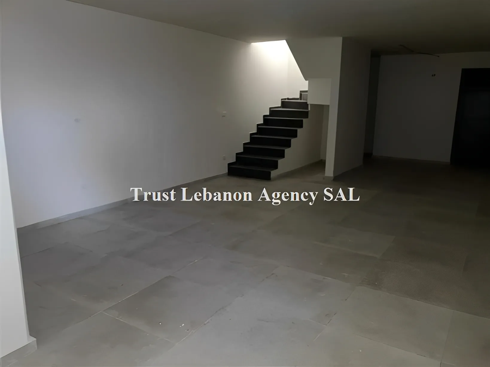 Shop for sale in Metn, Dekweneh