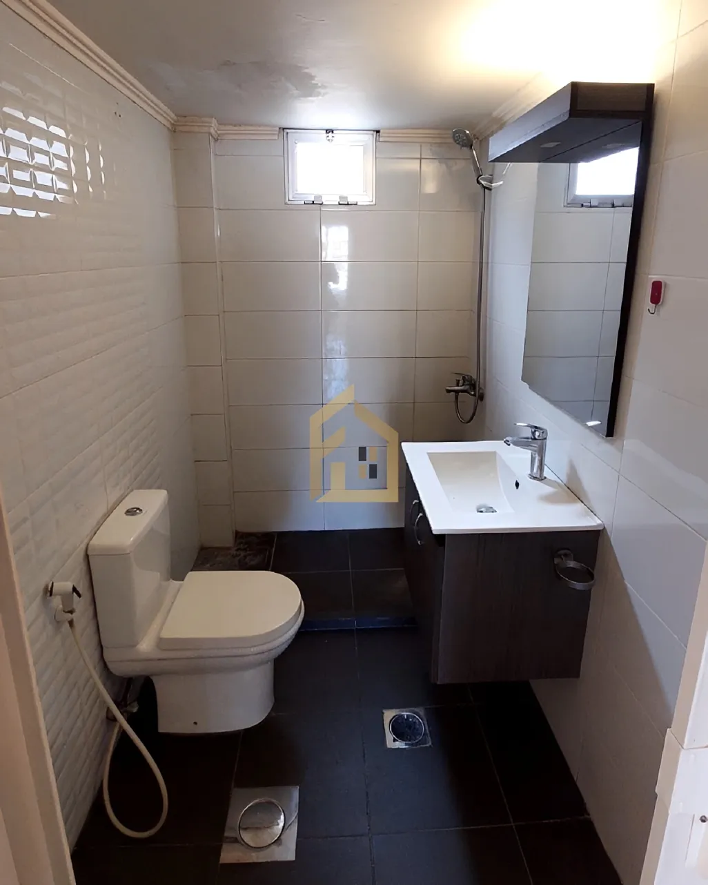 Apartment for rent in Mazraa, Bayrut, Lebanon