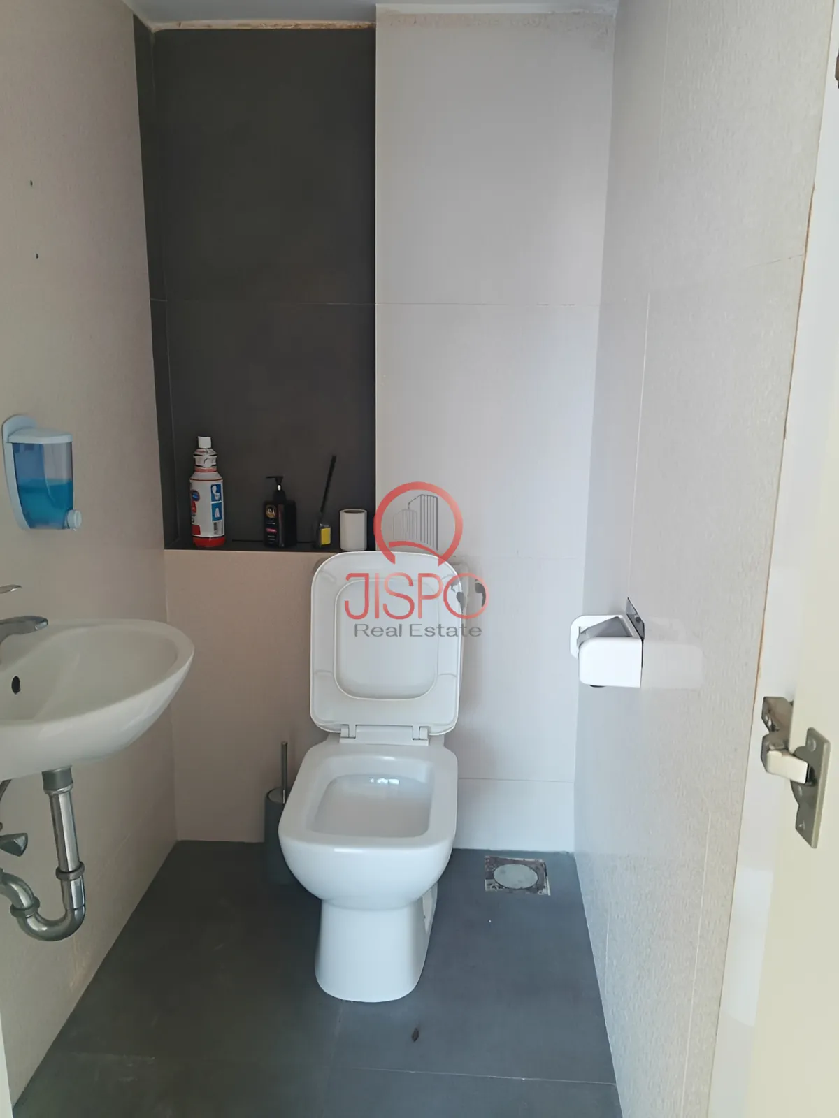 Shop for Rent in Zouk Mikael