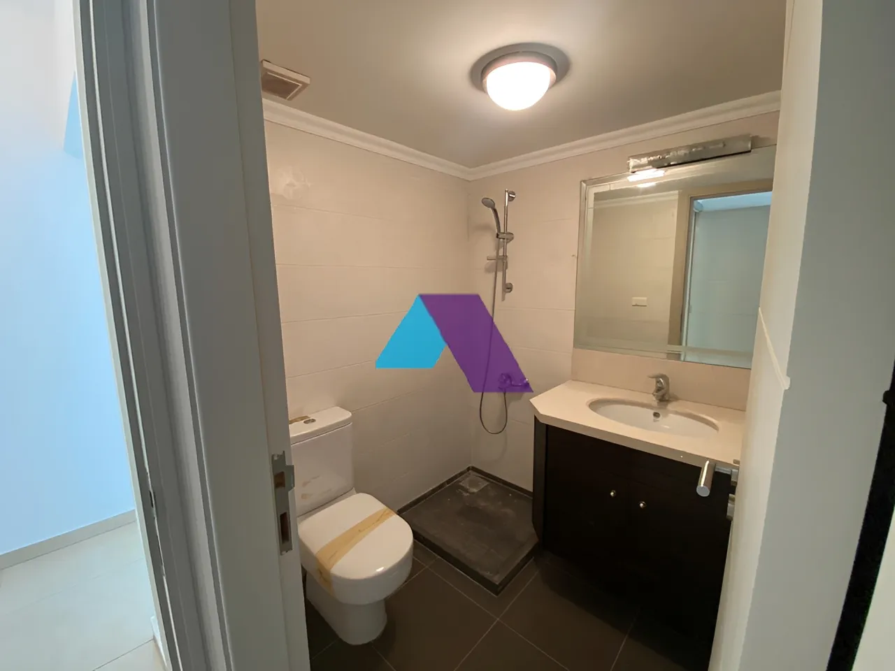Apartment for Sale in Haret Sakher