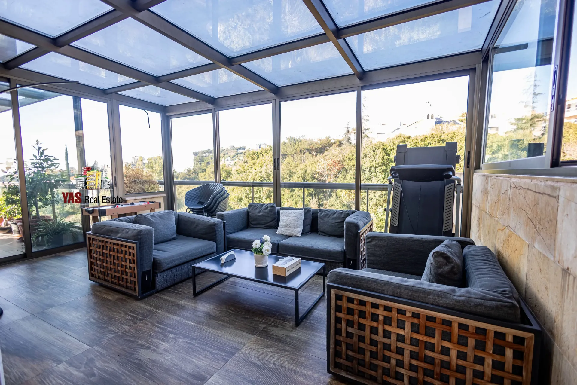 Apartment for Sale in Ballouneh