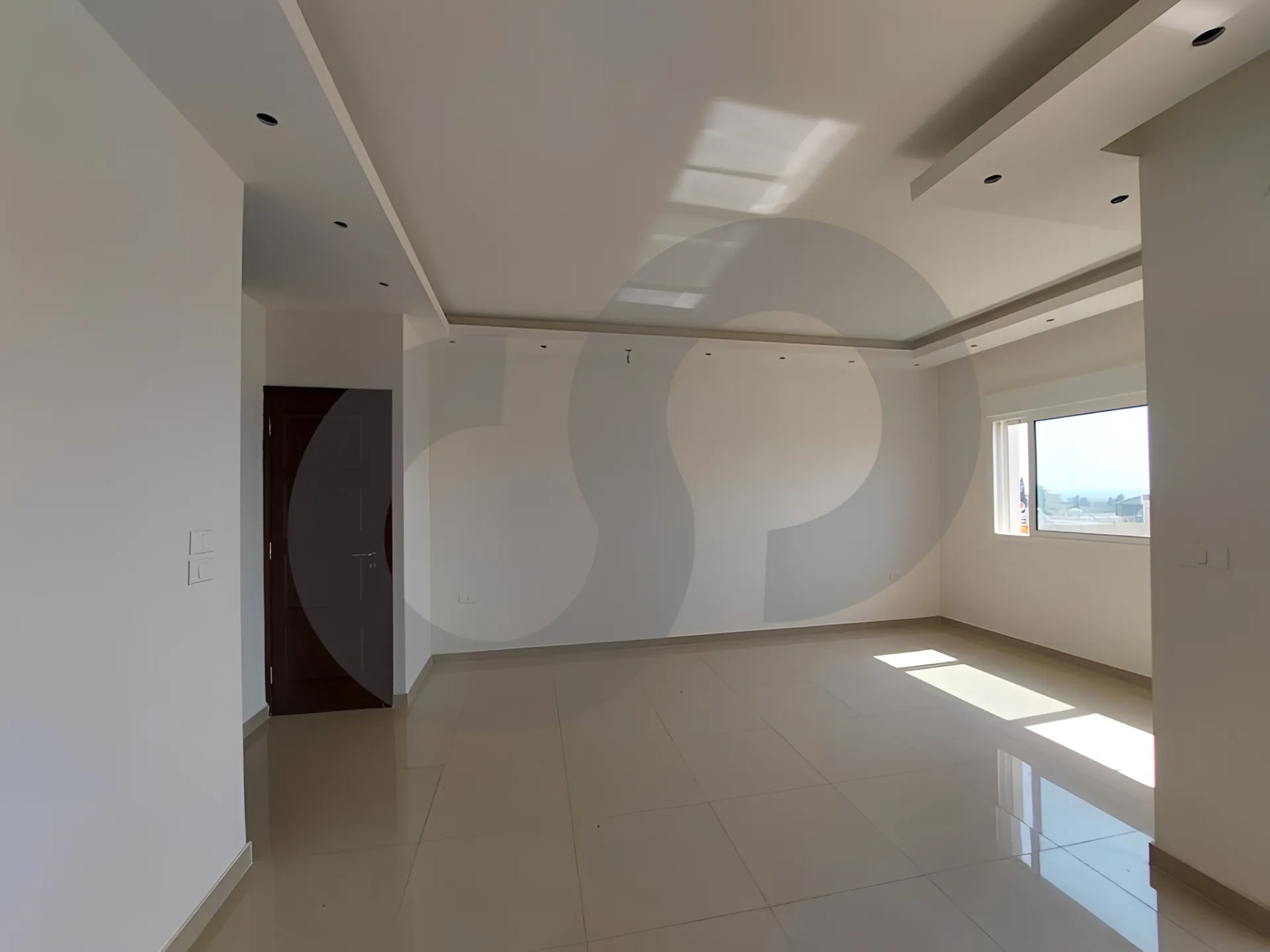 Building for Sale in Hosrayel