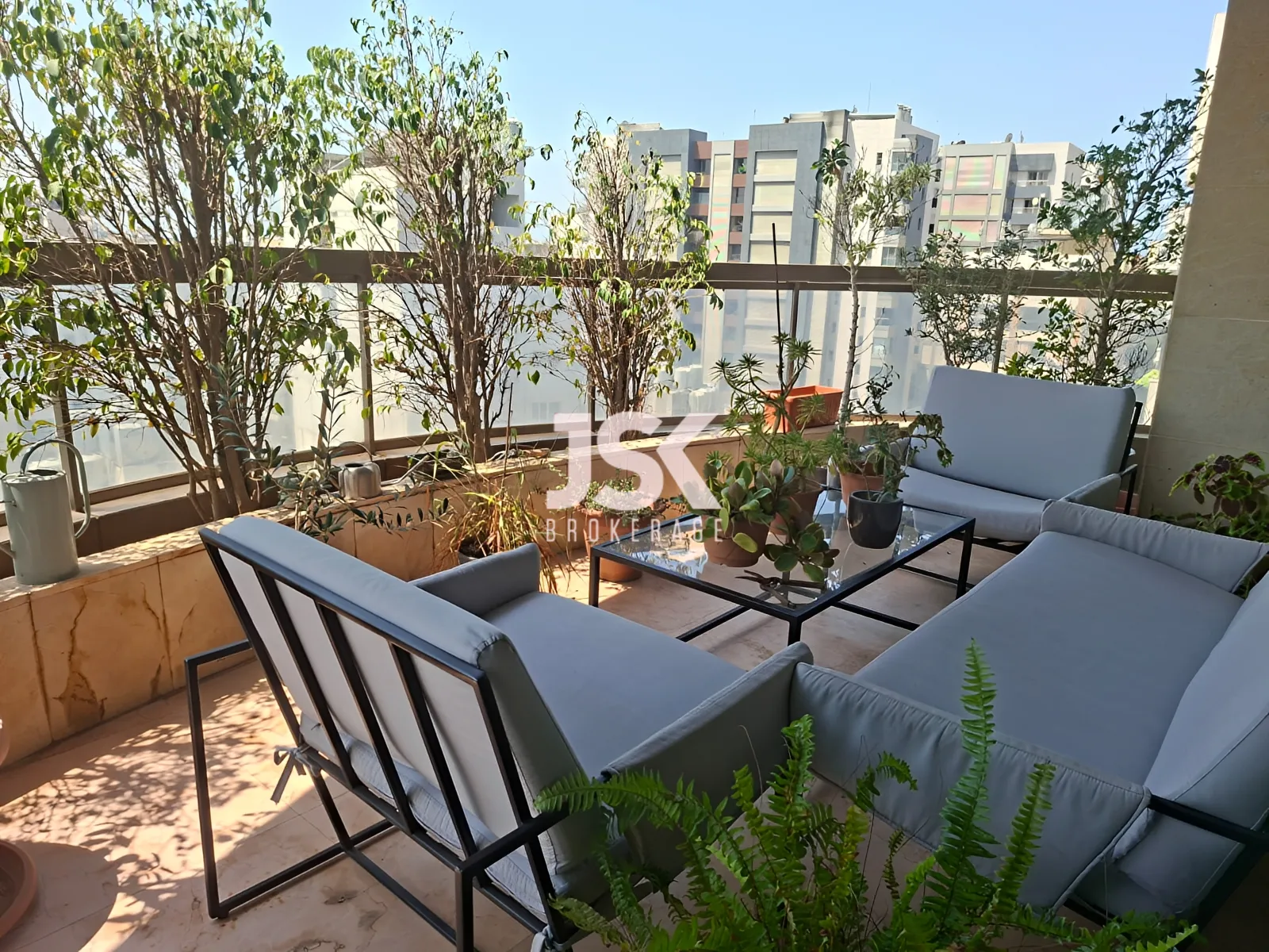 Apartment for Sale in Ras Beirut - 3 bed