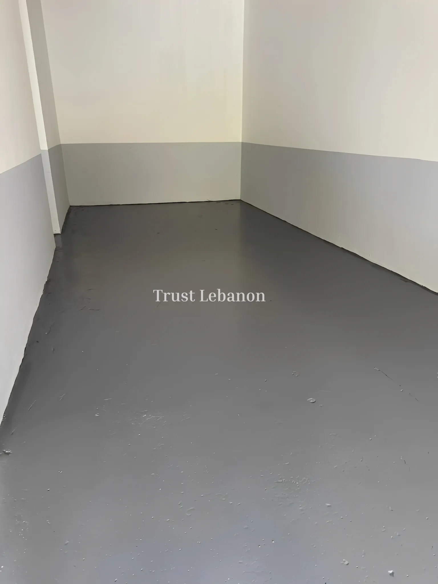 Showroom for rent in Mansourieh, Lebanon