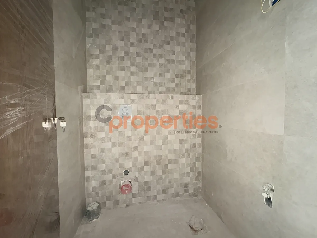 Apartment for Sale in Montiverdi - 3 bed, 4 bath
