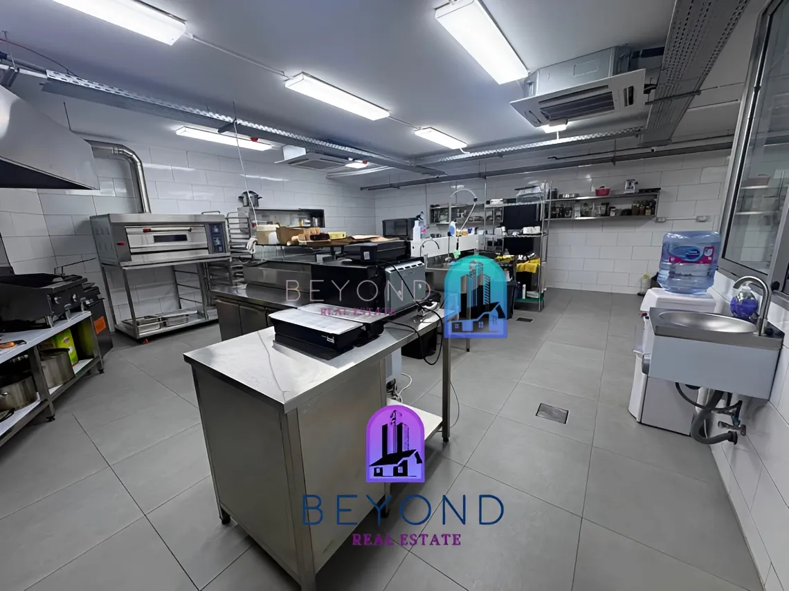 Restaurant for rent in Sadat, Bayrut, Lebanon