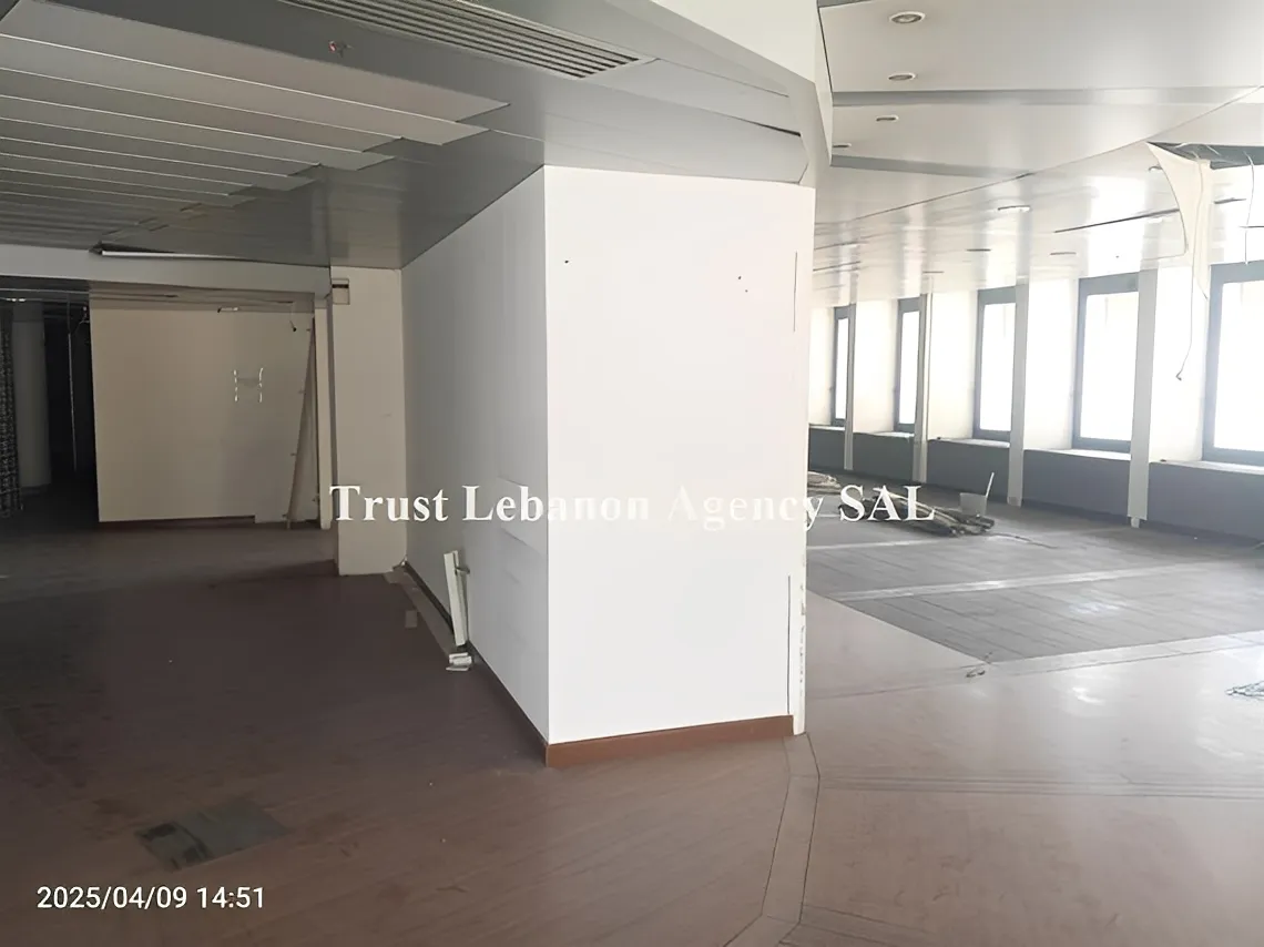 Office for rent in Beirut, Mina El Hosn