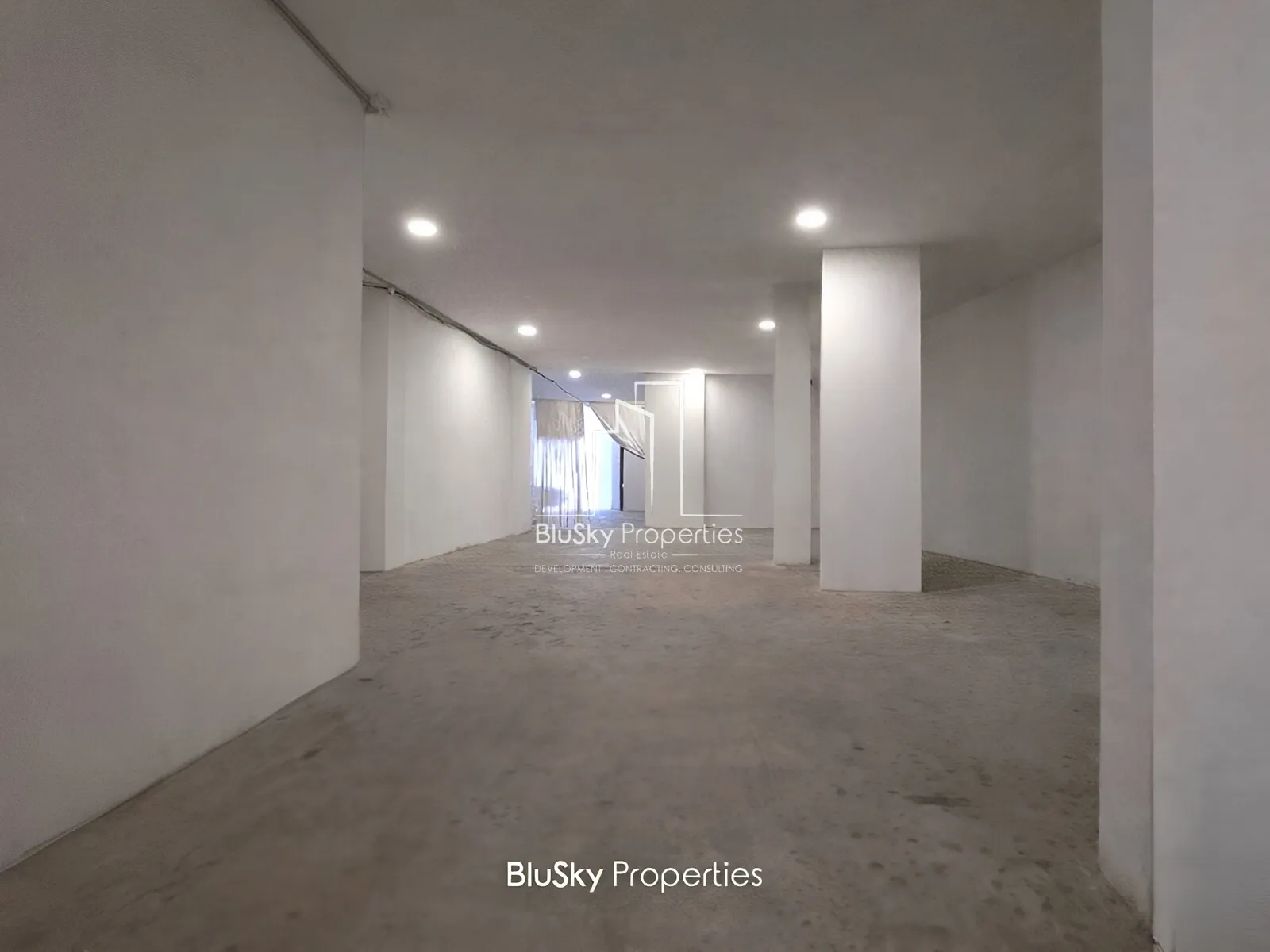 Warehouse for sale in Mansourieh