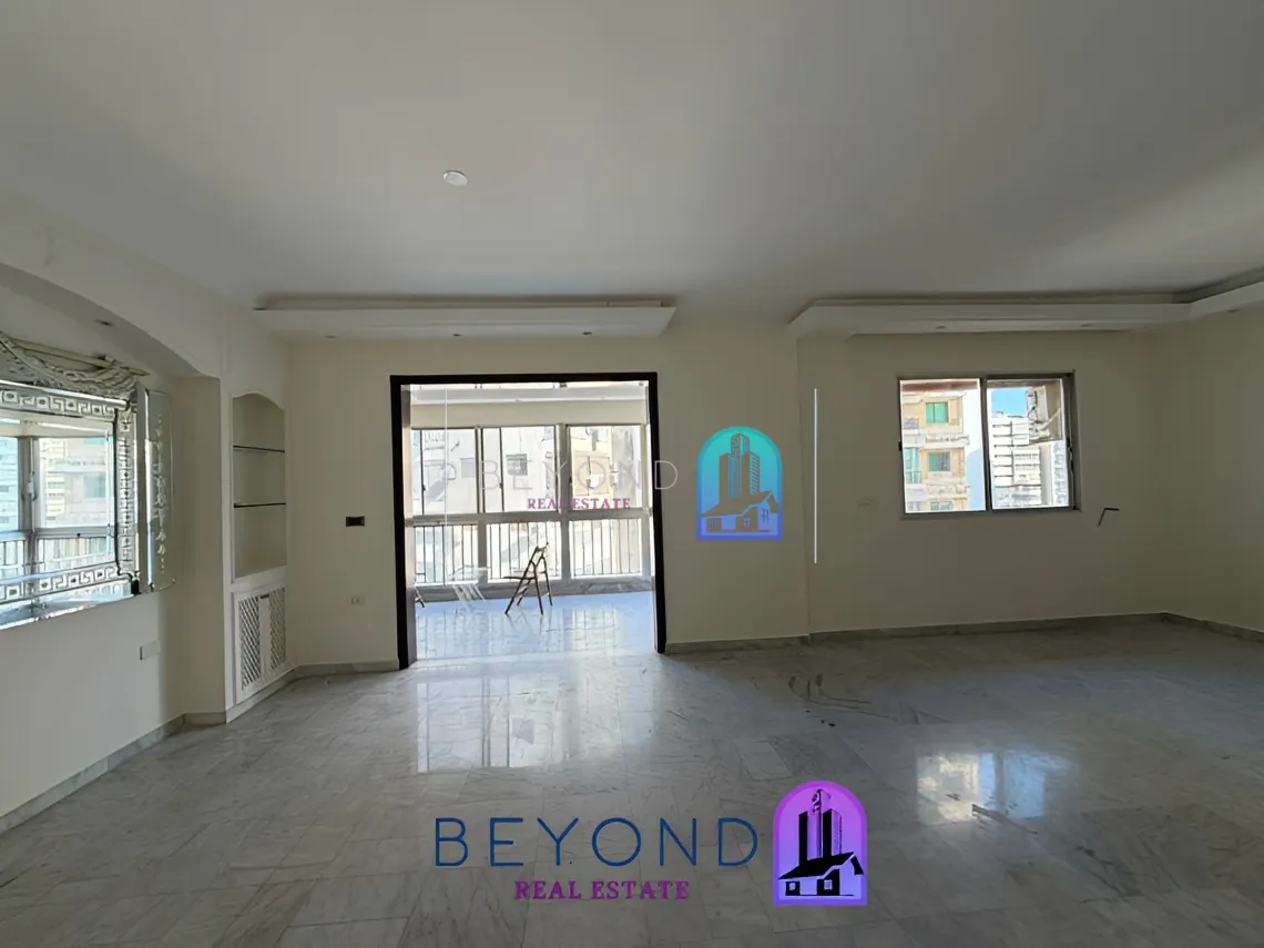 Apartment for rent in Snoubra, Beirut, Lebanon - 3 bed, 5 bath