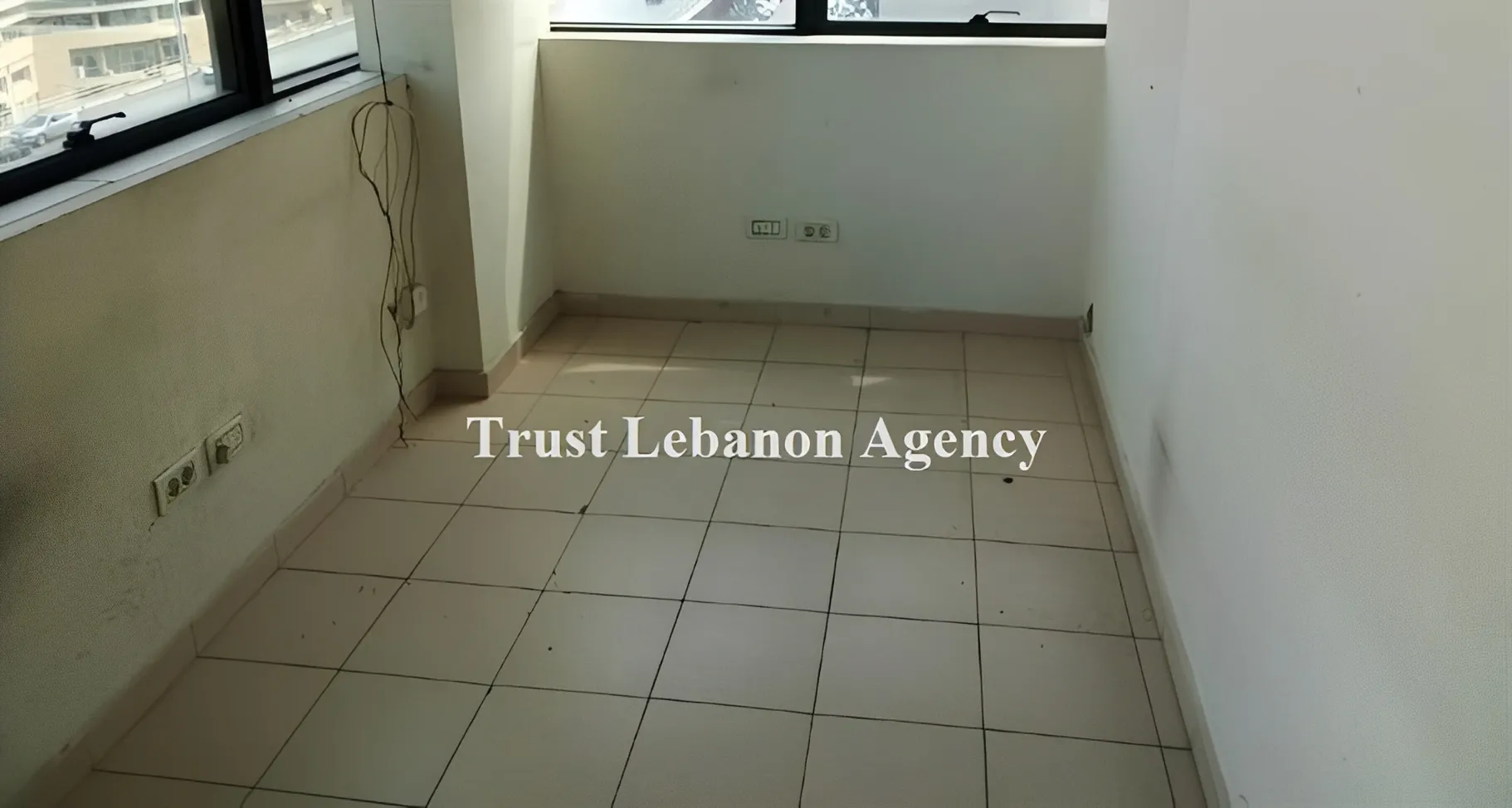 Office for rent in Baabda, Furn Al Chebak