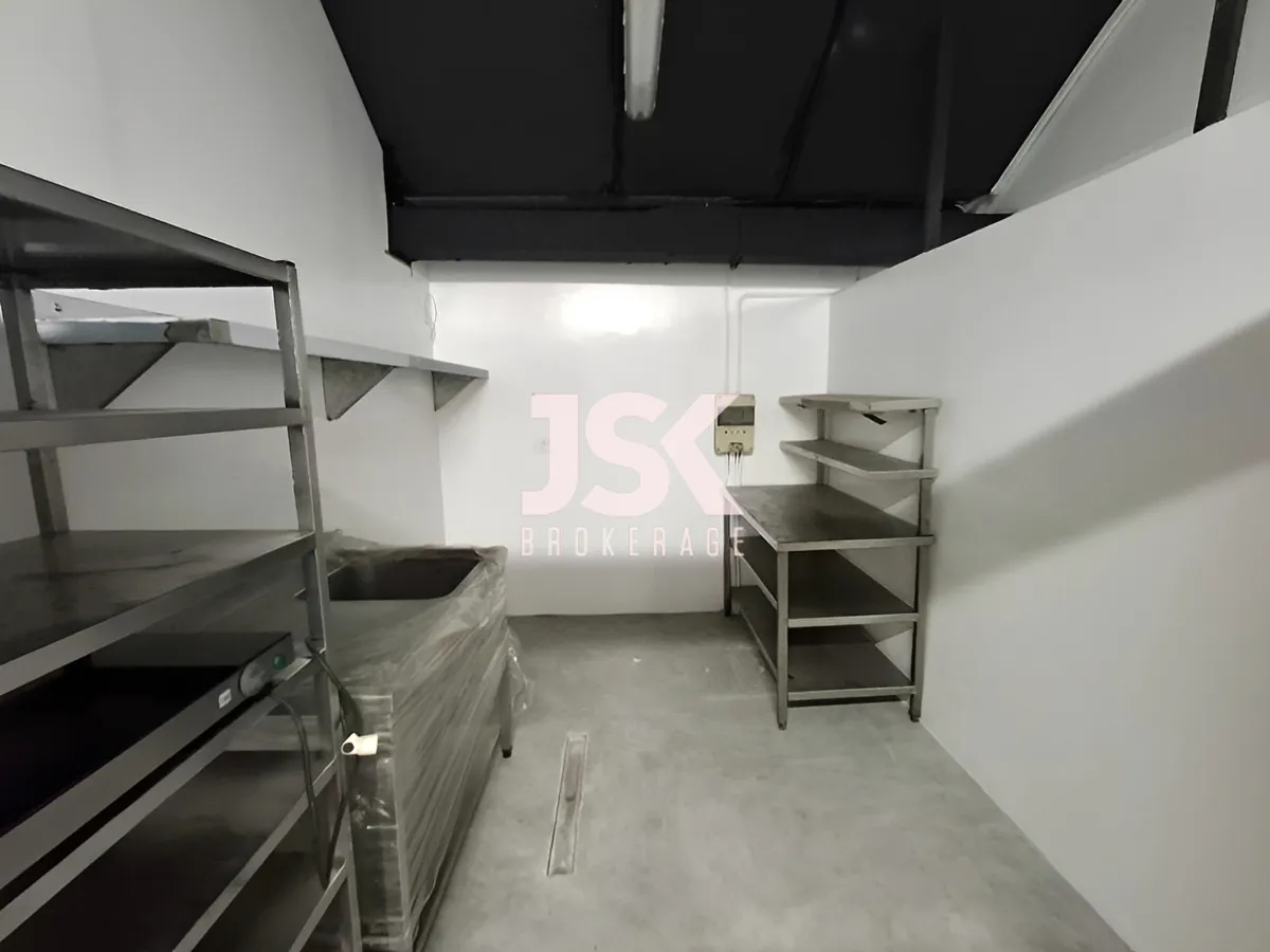 Restaurant for rent in Sodeco