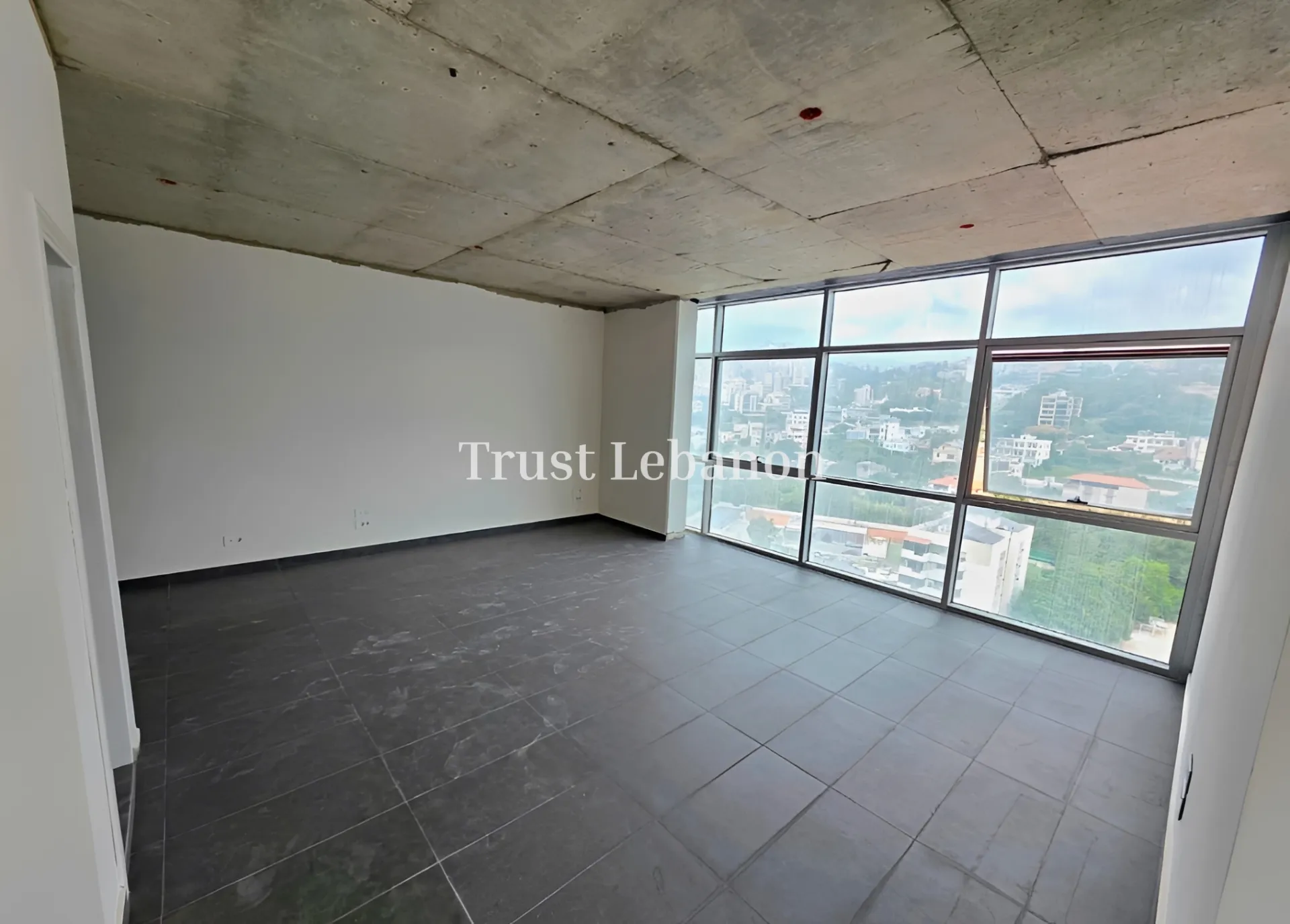 Office for rent in Dbayeh, Lebanon