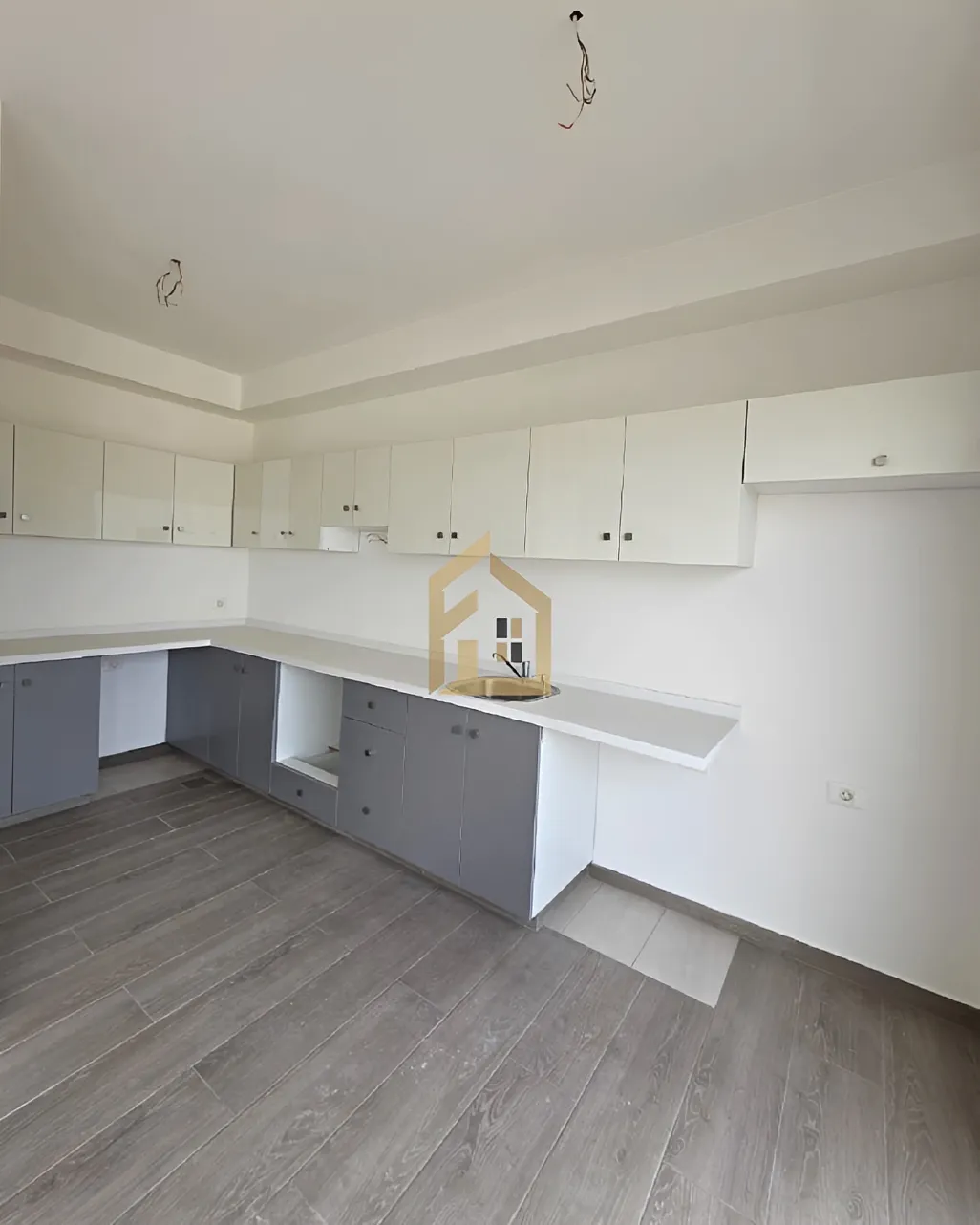 Apartment for sale in Achrafieh, Beirut, Lebanon - 2 bed, 3 bath