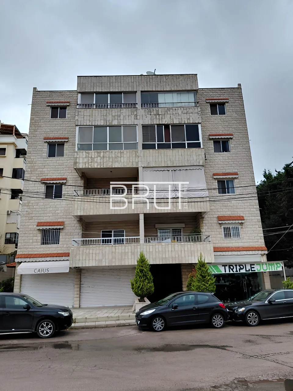 Apartment for Sale in Ballouneh