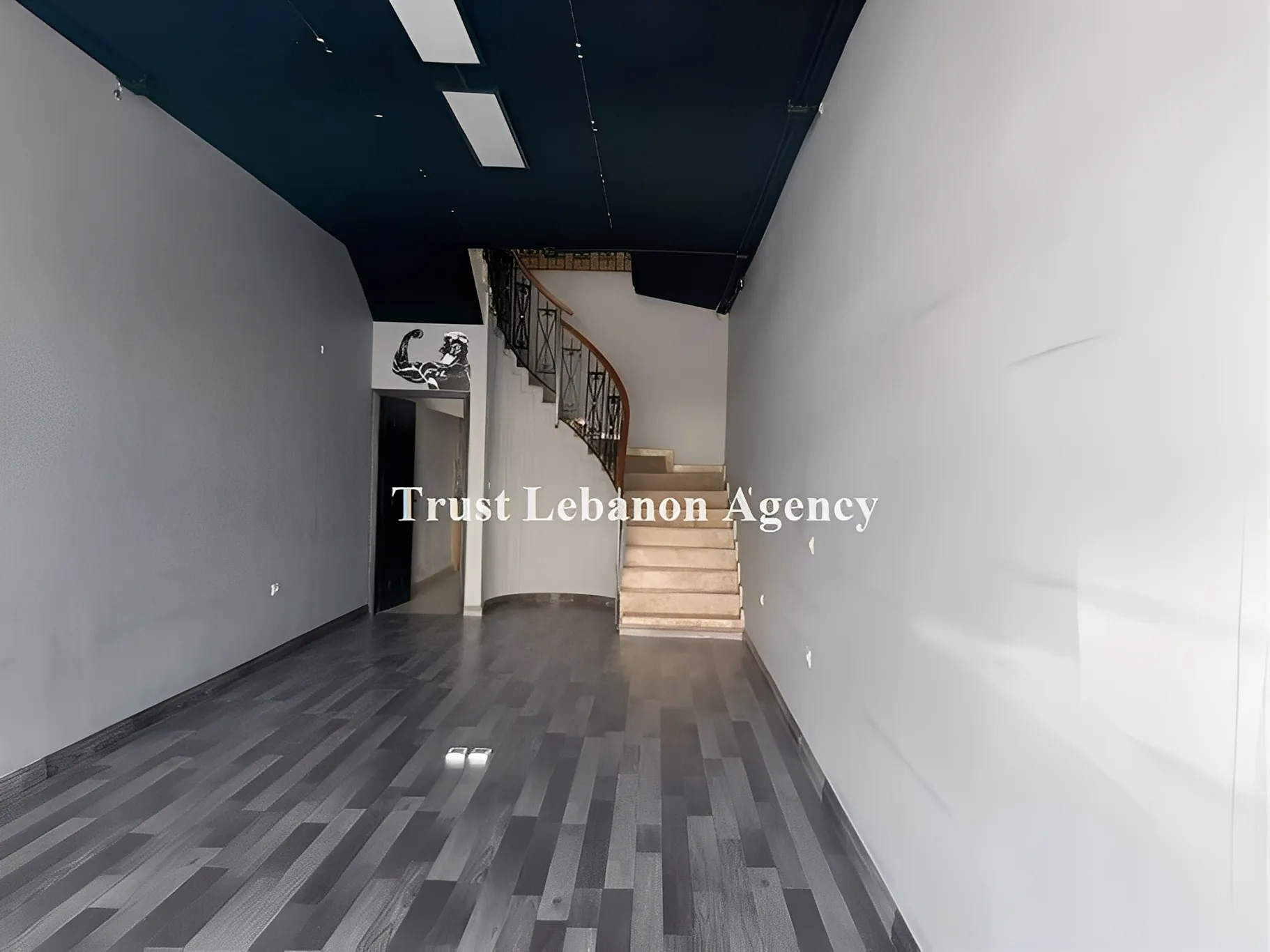 Shop for rent in Metn, Mazraet Yashouh