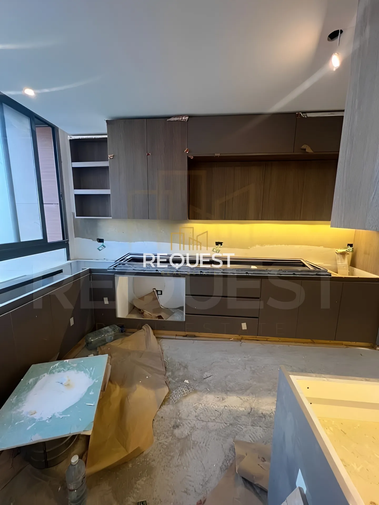 Apartment for sale in Sakiet el janzeer, beirut, lebanon - 3 bed, 4.0 bath