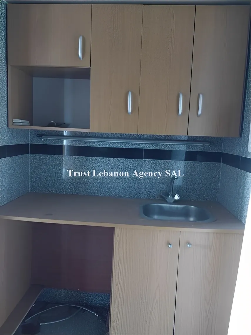 Office for rent in Metn, Berej Hamoud