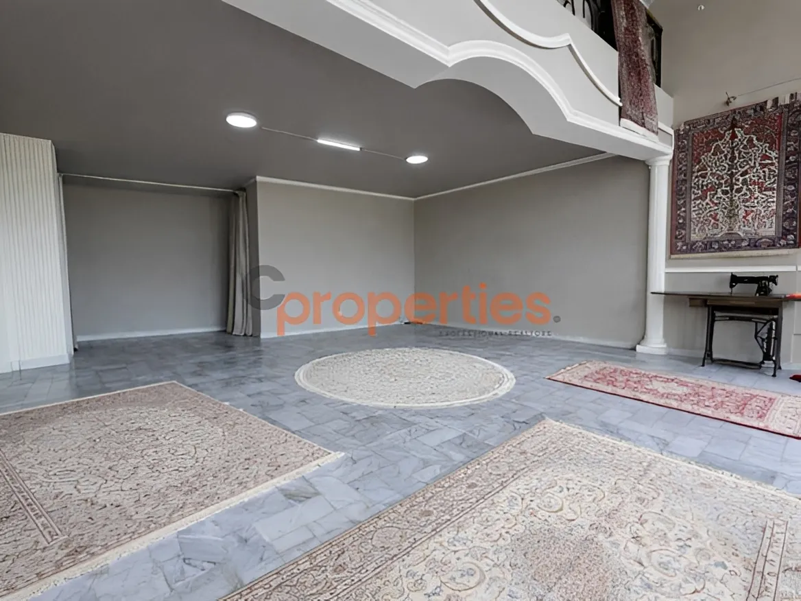 Shop for Rent in Hazmieh