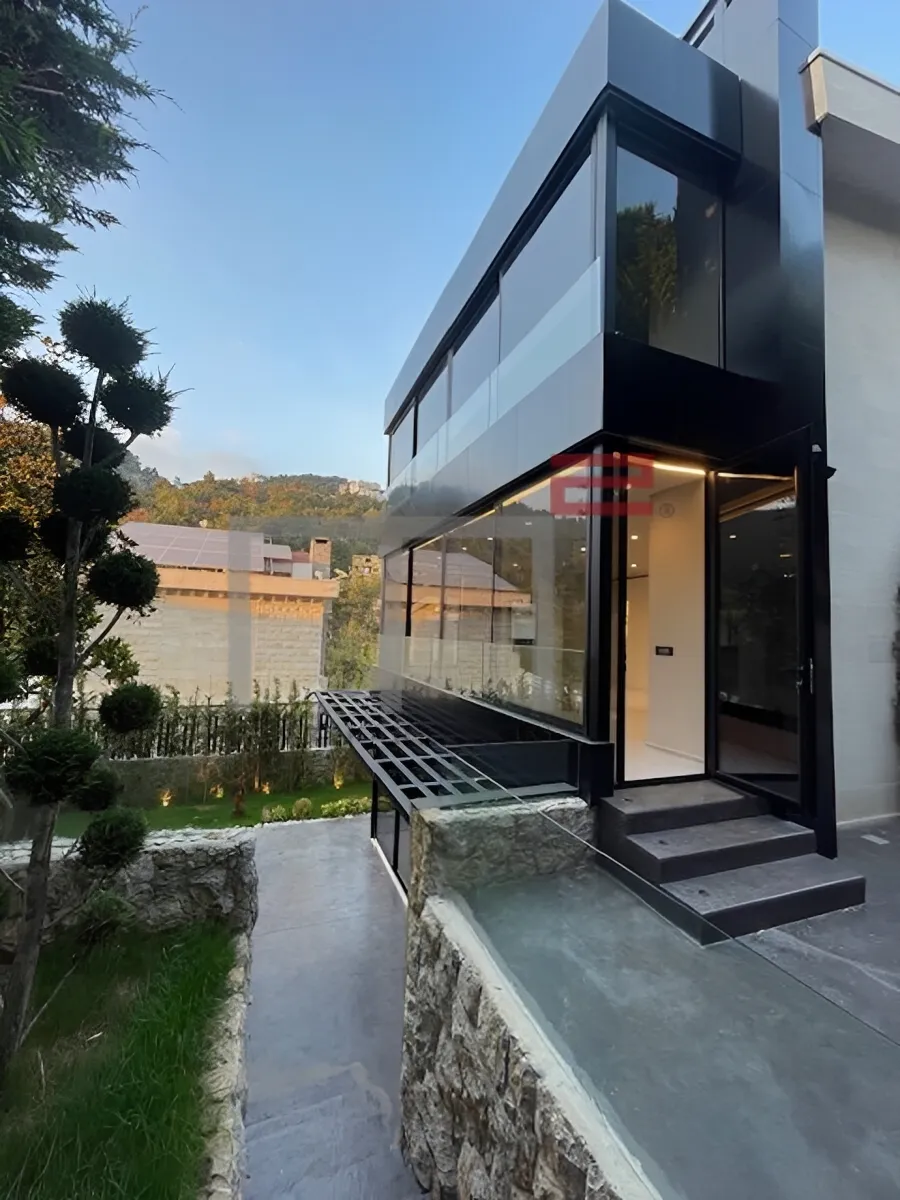 Villa for sale in Baabdat
