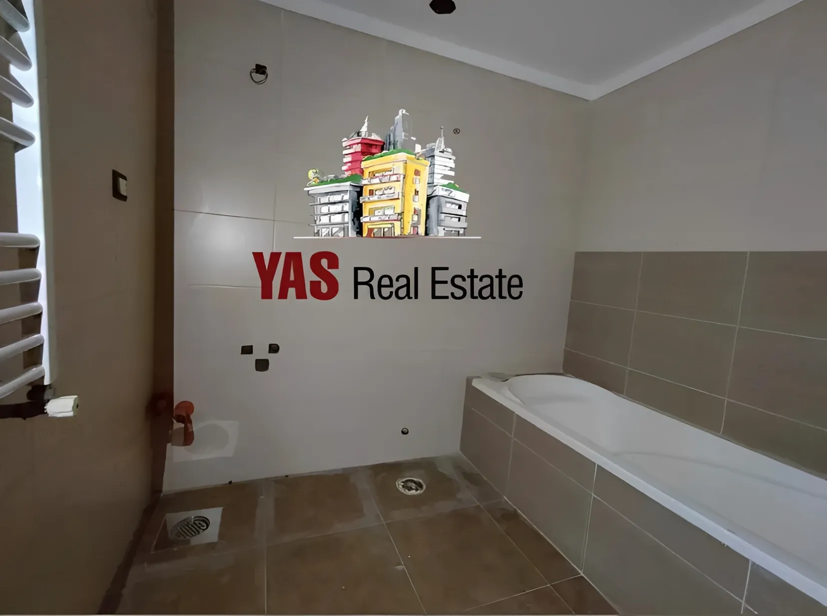 Apartment for Sale in Ballouneh - 3 bed, 5 bath