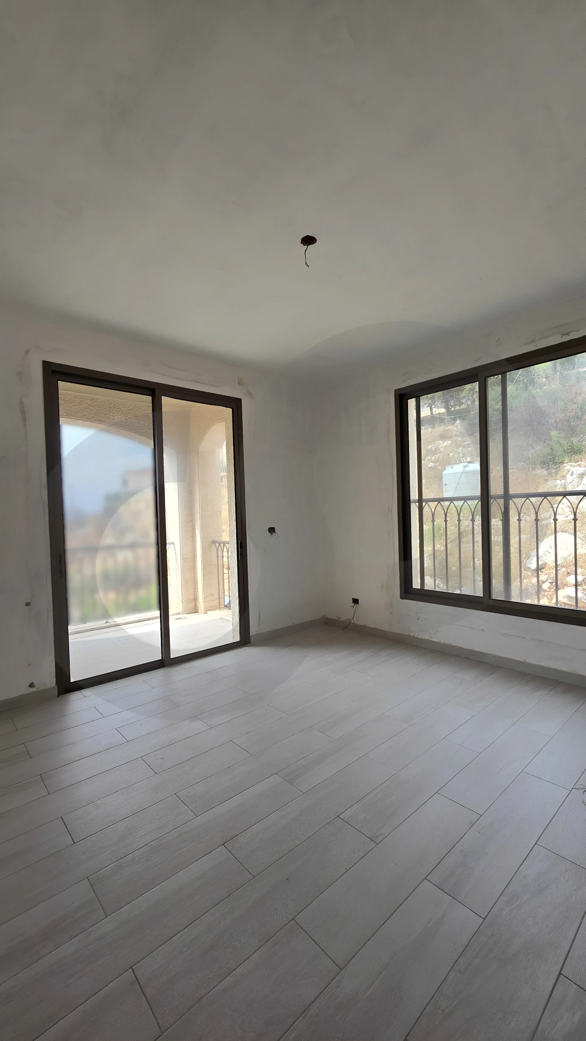 Building for Sale in Aley