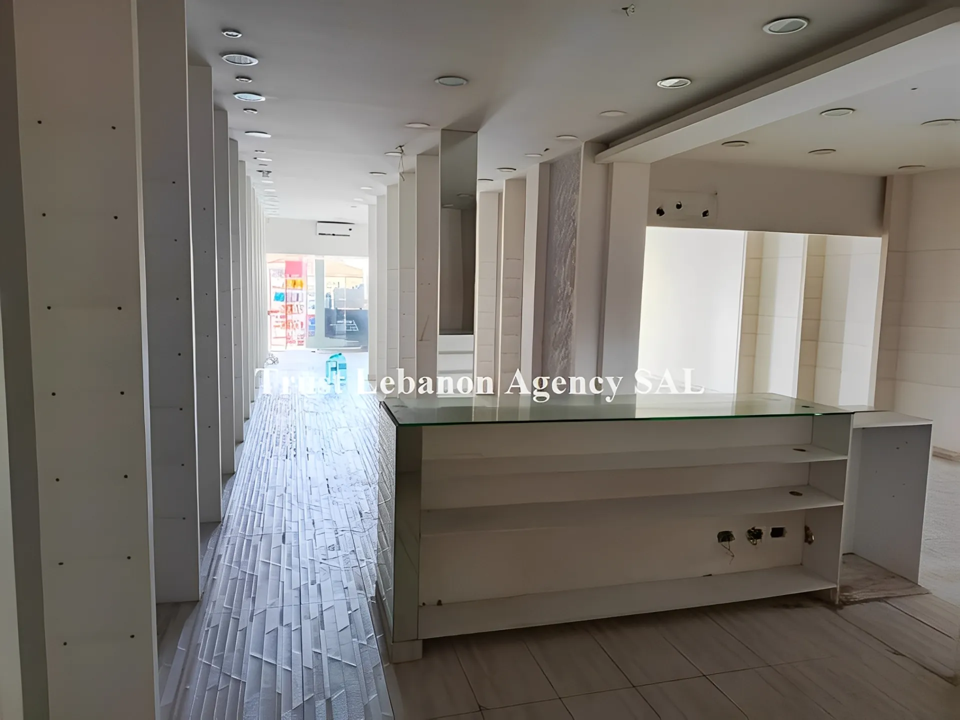 Commercial Property For Rent in Keserwan, Maameltein