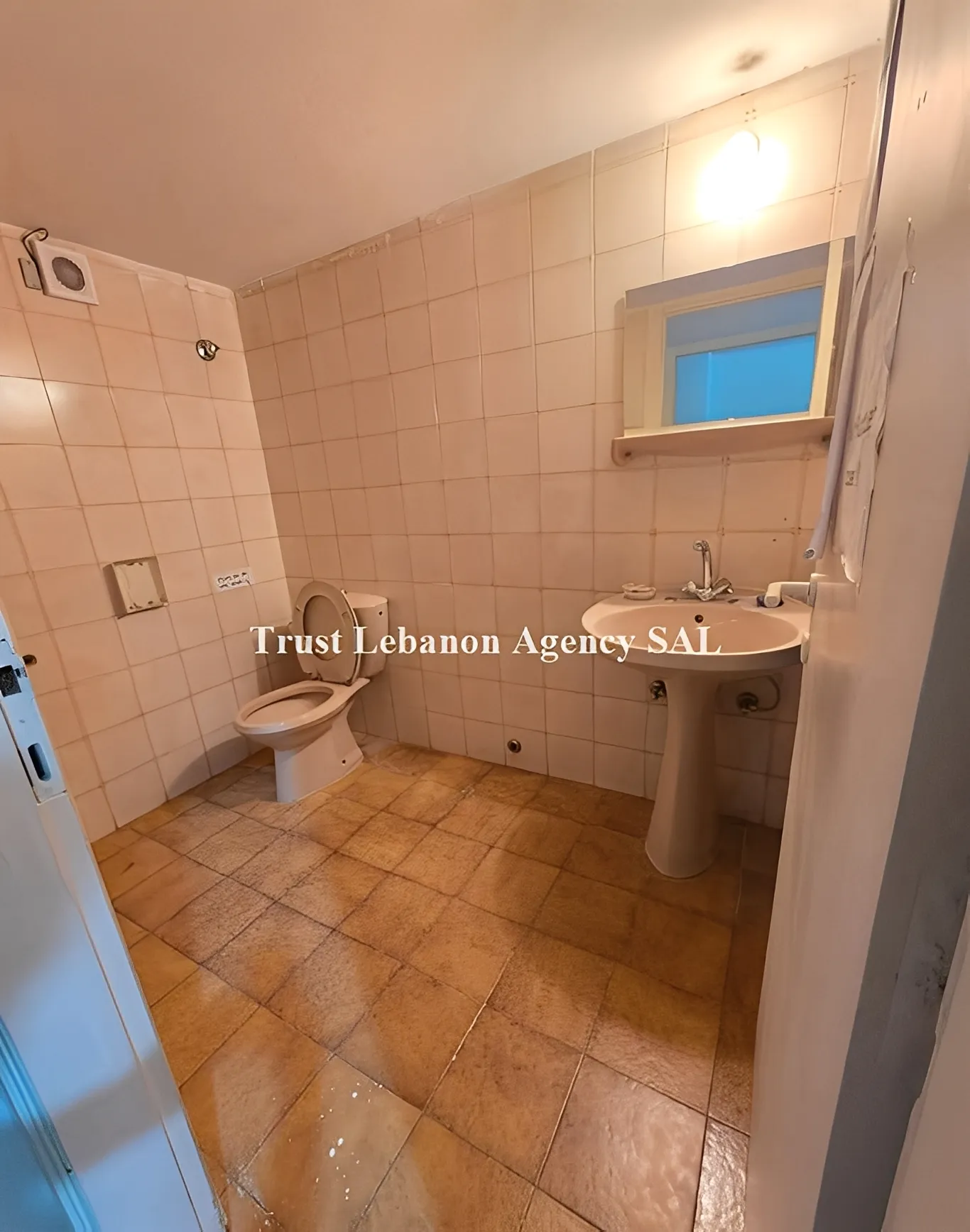 Office for rent in Baabda, Hazmieh