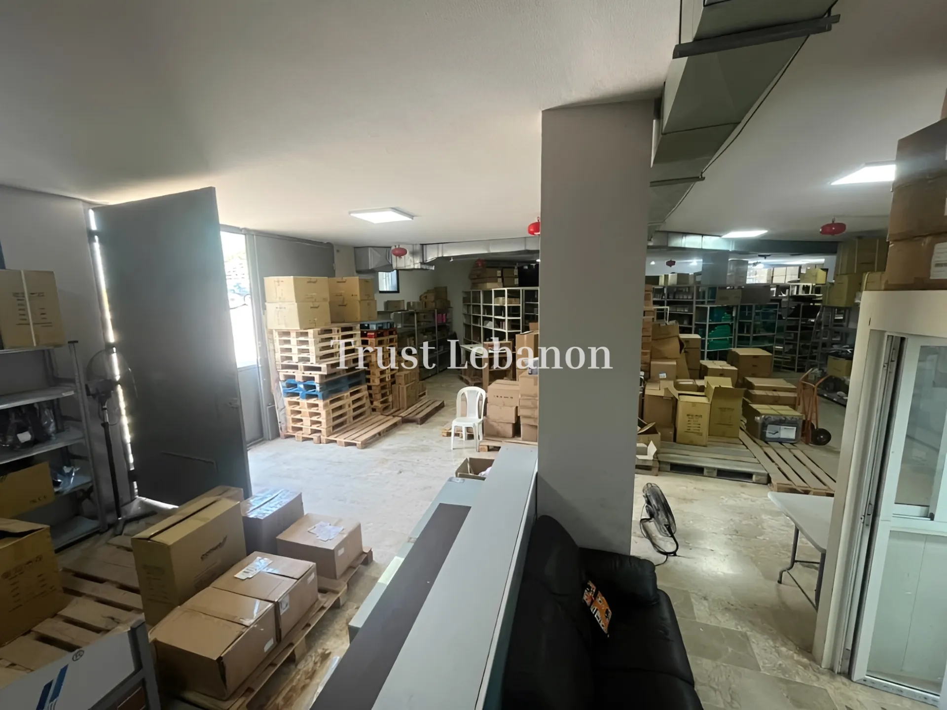 Warehouse for sale in Beit El Chaar